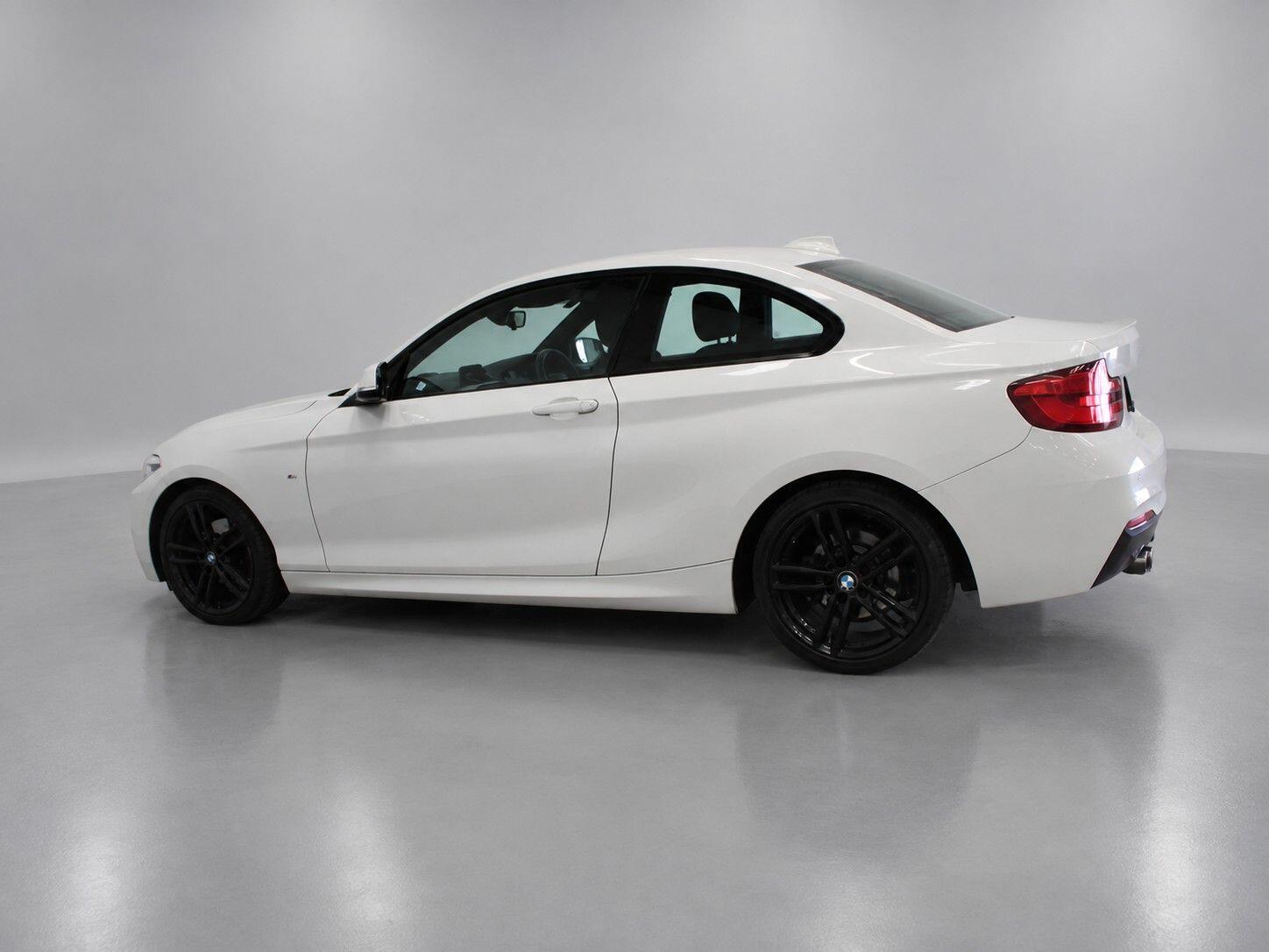 BMW 2 Series view 10