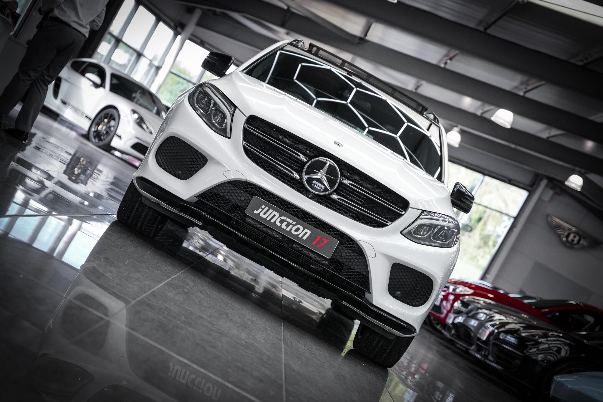 Mercedes-Benz GLE view 4