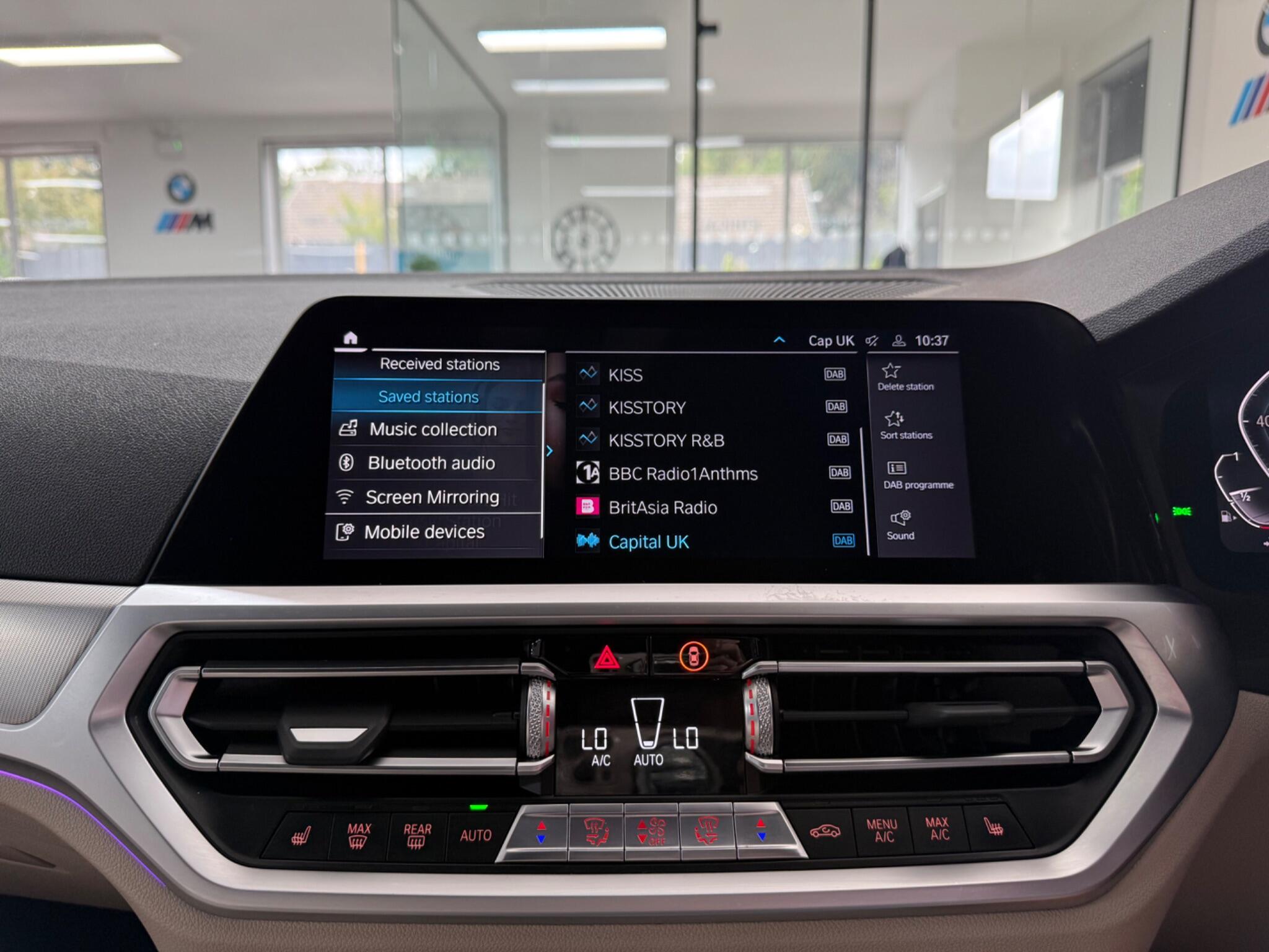 BMW 3 Series view 16