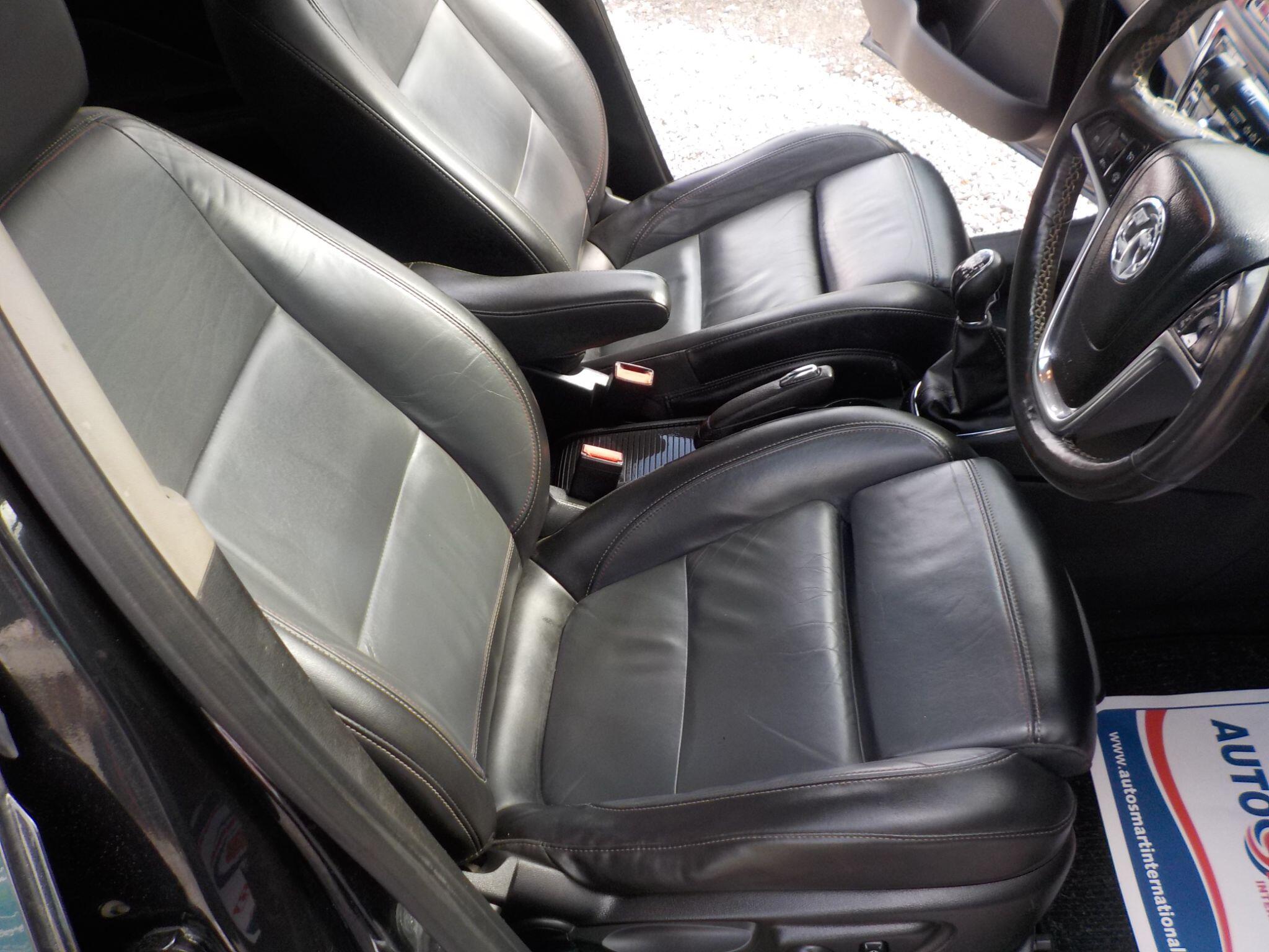 Vauxhall Mokka 1.7 CDTi SE 2WD Euro 5 (s/s) 5dr