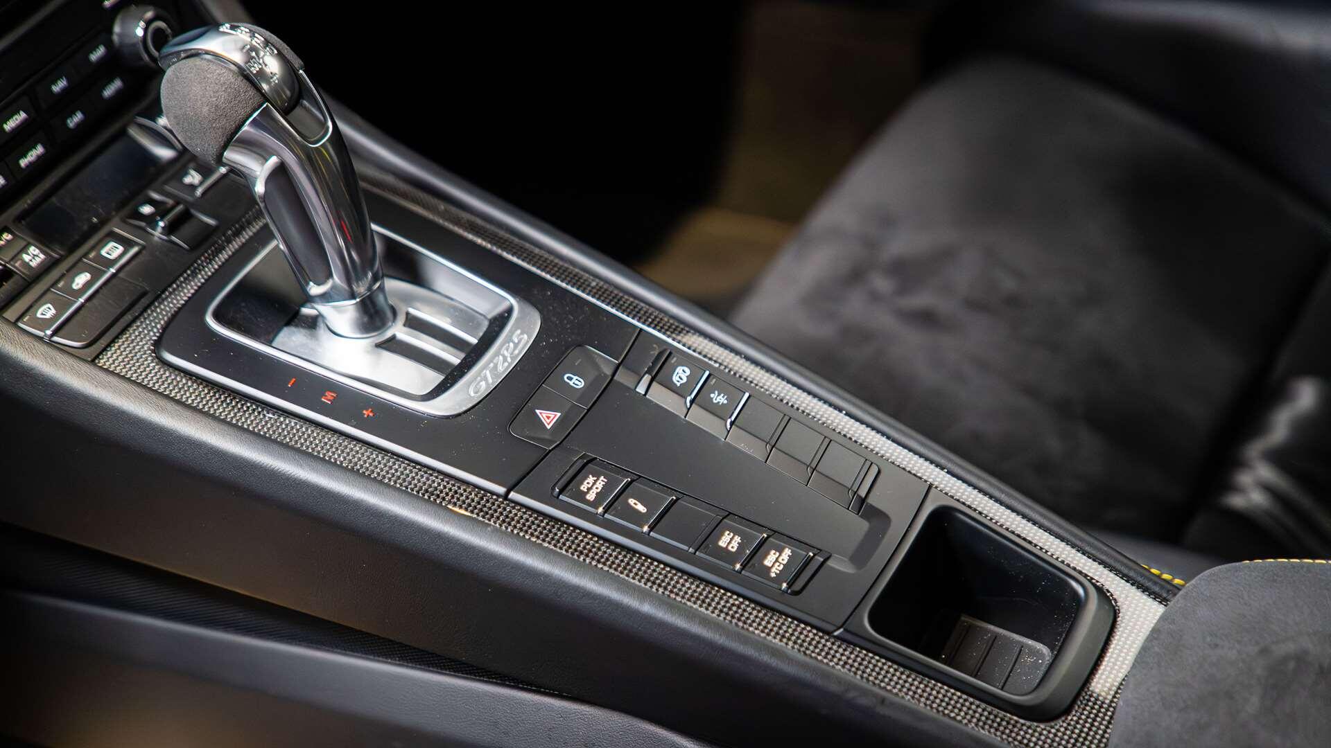 Porsche 911 view 20