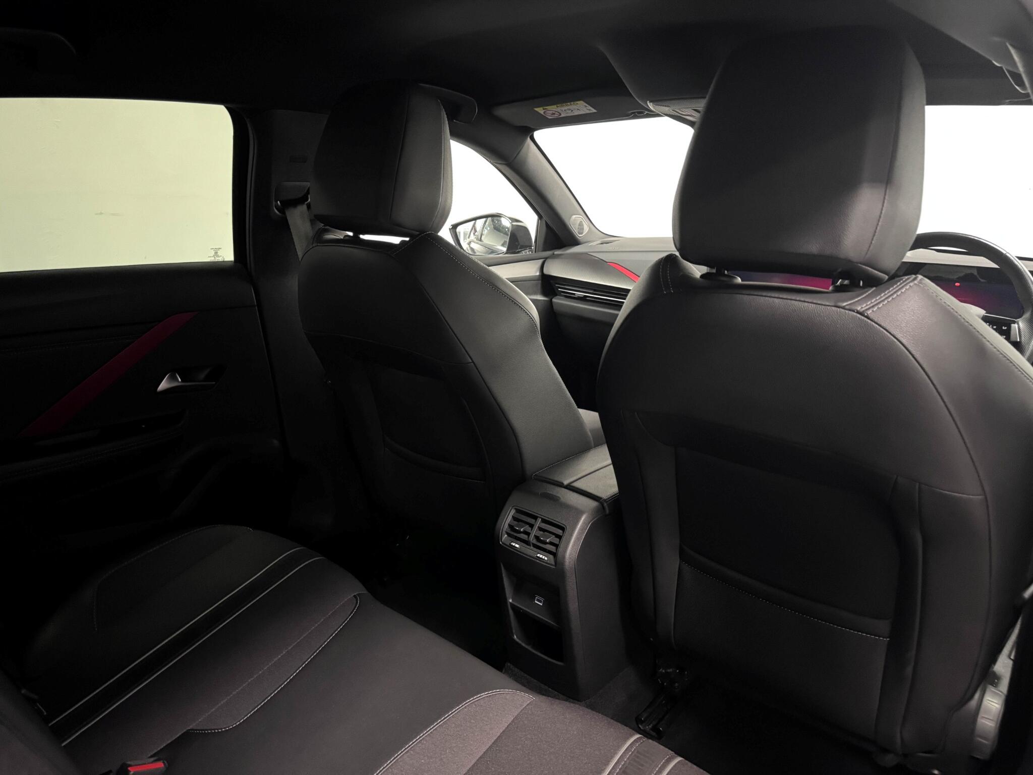 Vauxhall Astra view 18