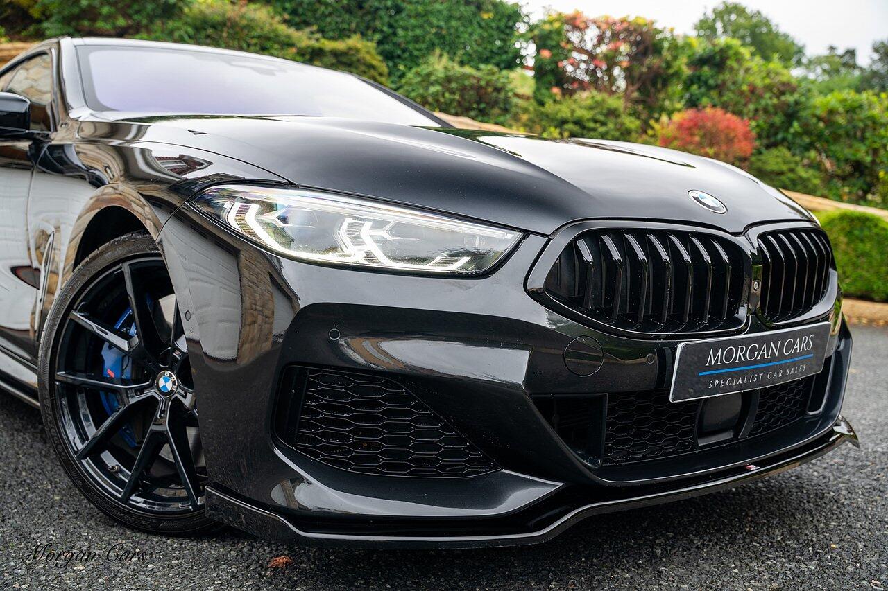 BMW 8 Series view 22