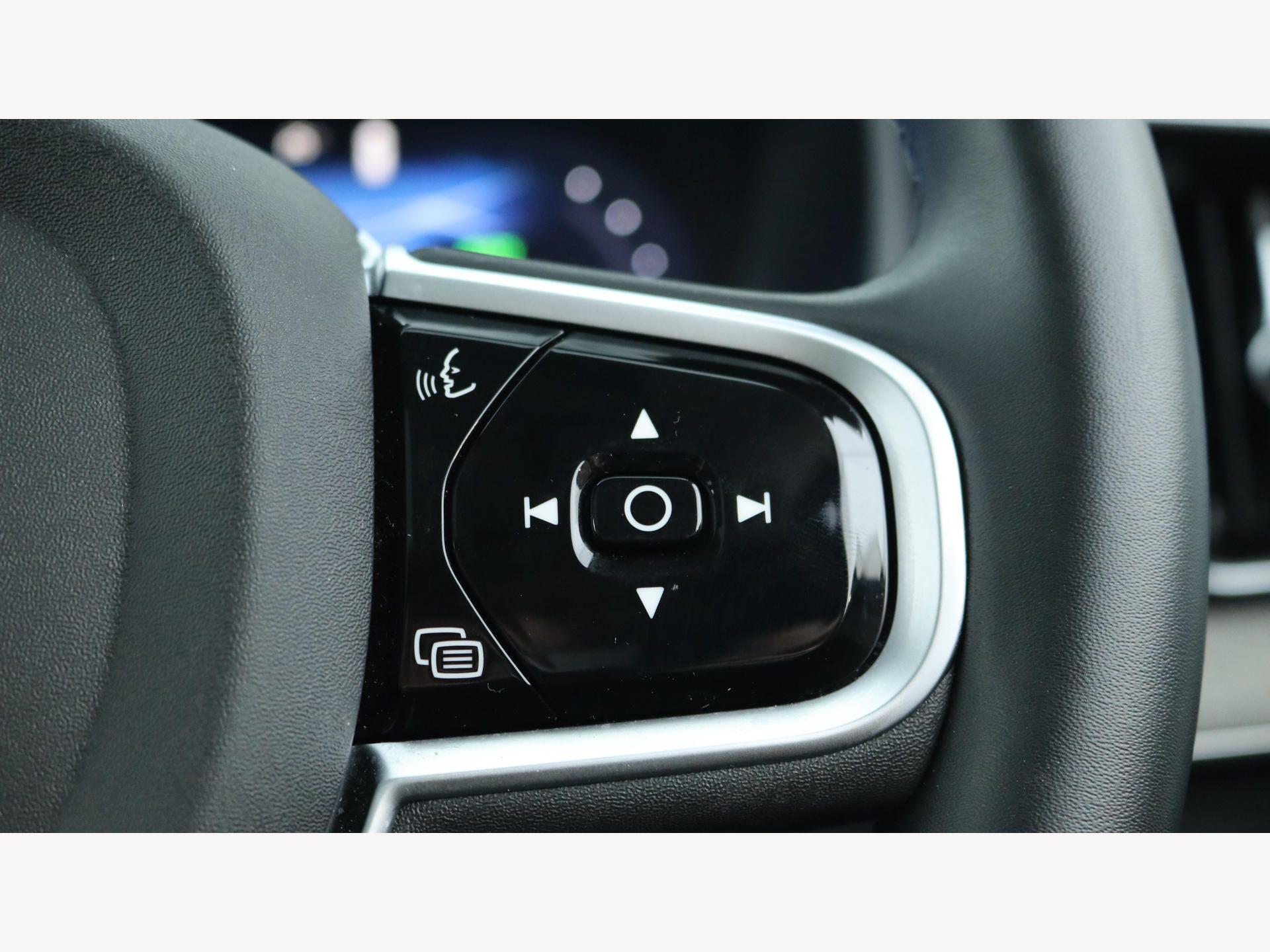 Volvo XC90 view 23