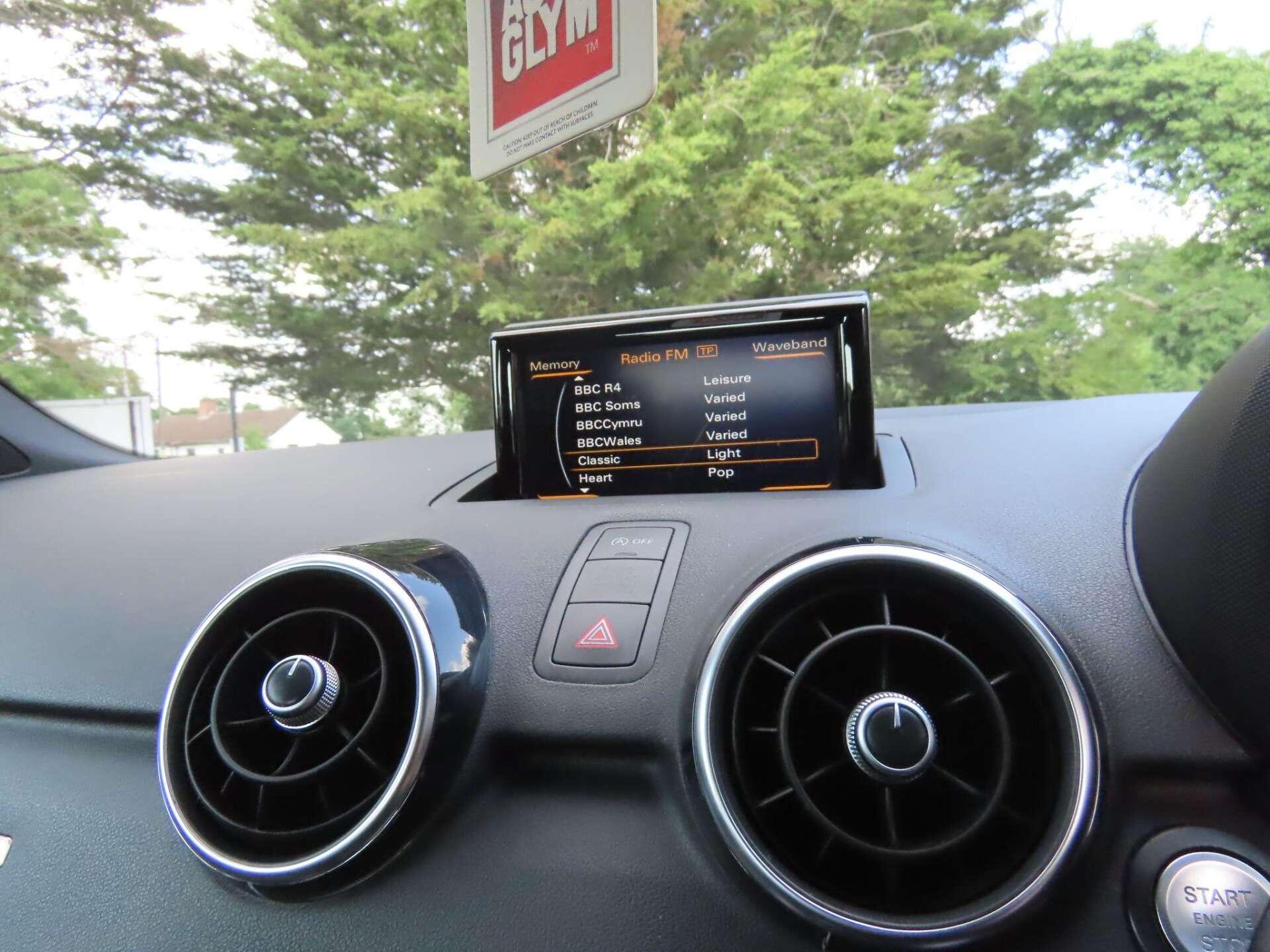 Audi S1 view 10