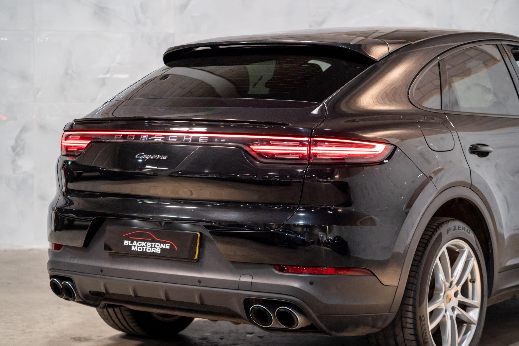 Porsche Cayenne view 39