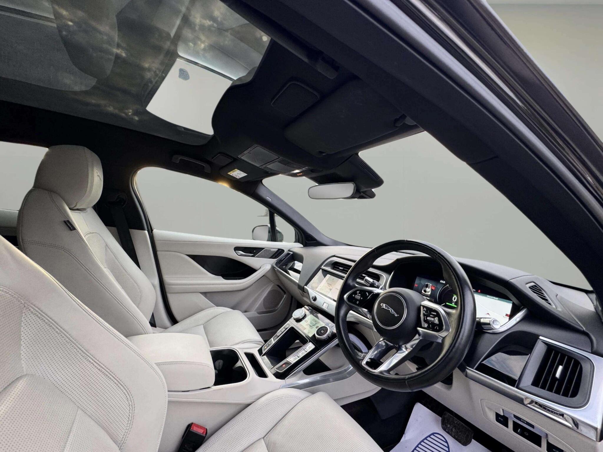 Jaguar I-Pace view 28