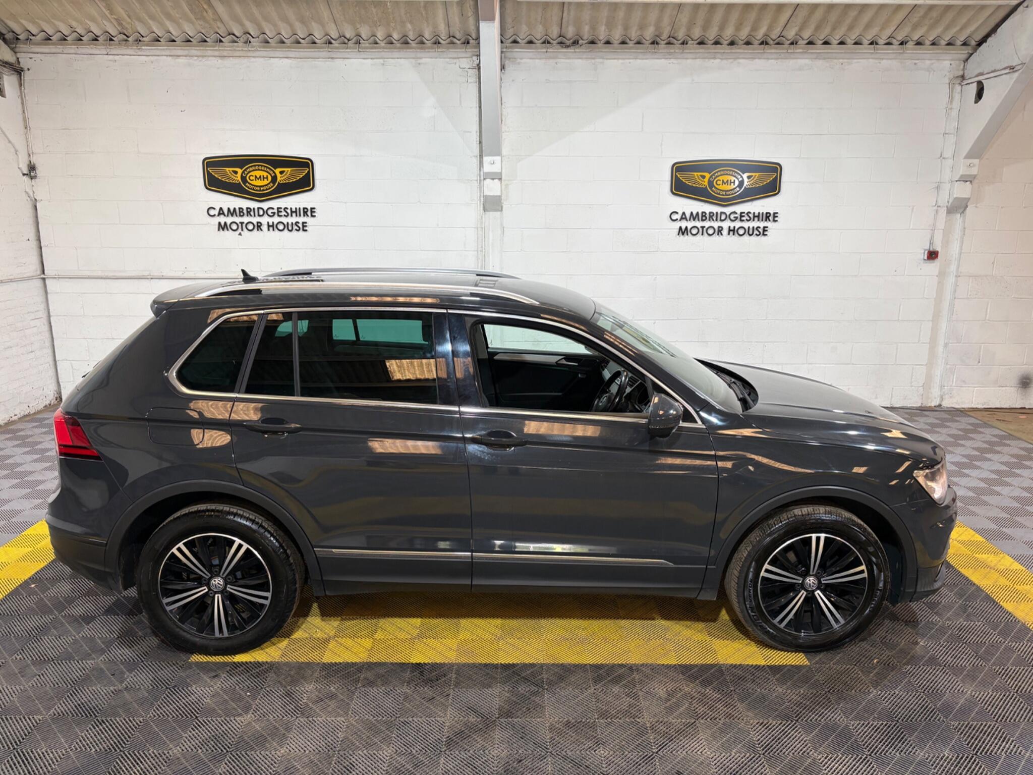 Volkswagen Tiguan view 77