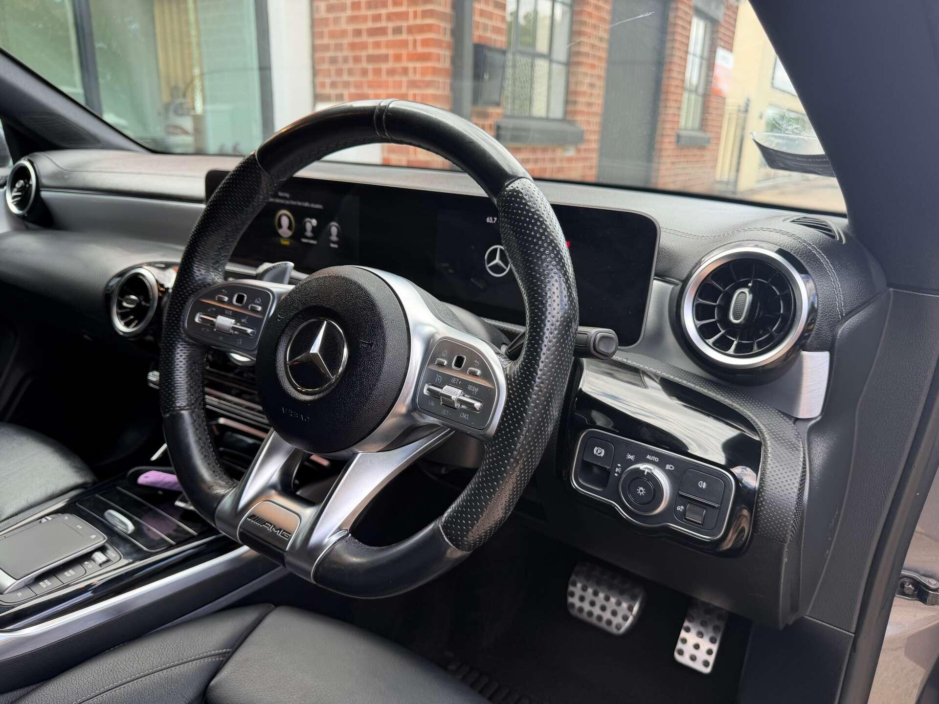 Mercedes-Benz Cla view 23