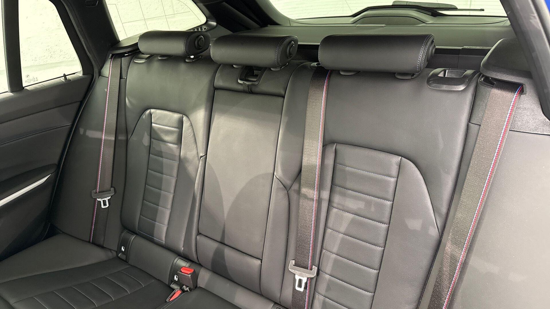 BMW 3 Series view 12