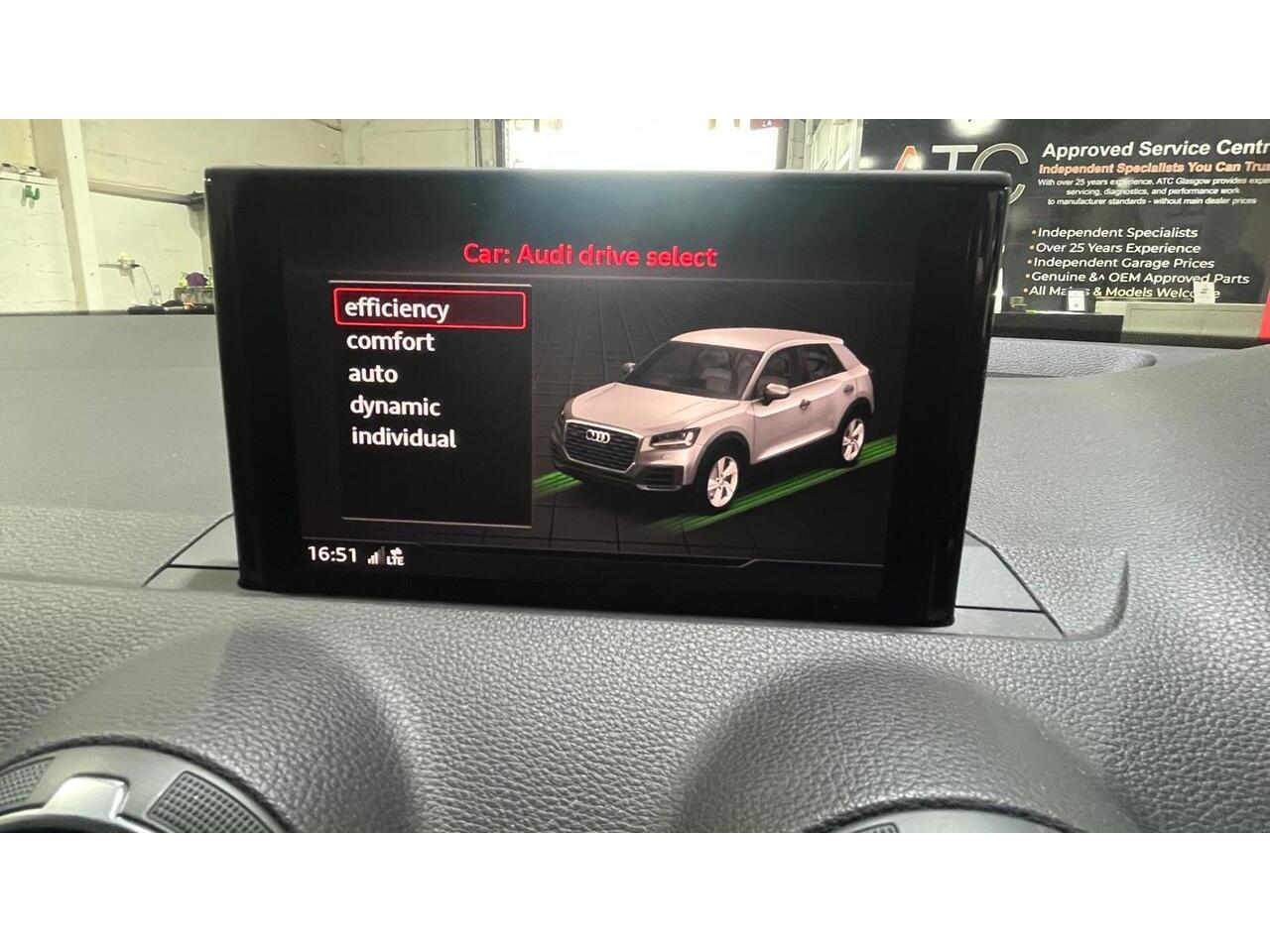 Audi Q2 view 29
