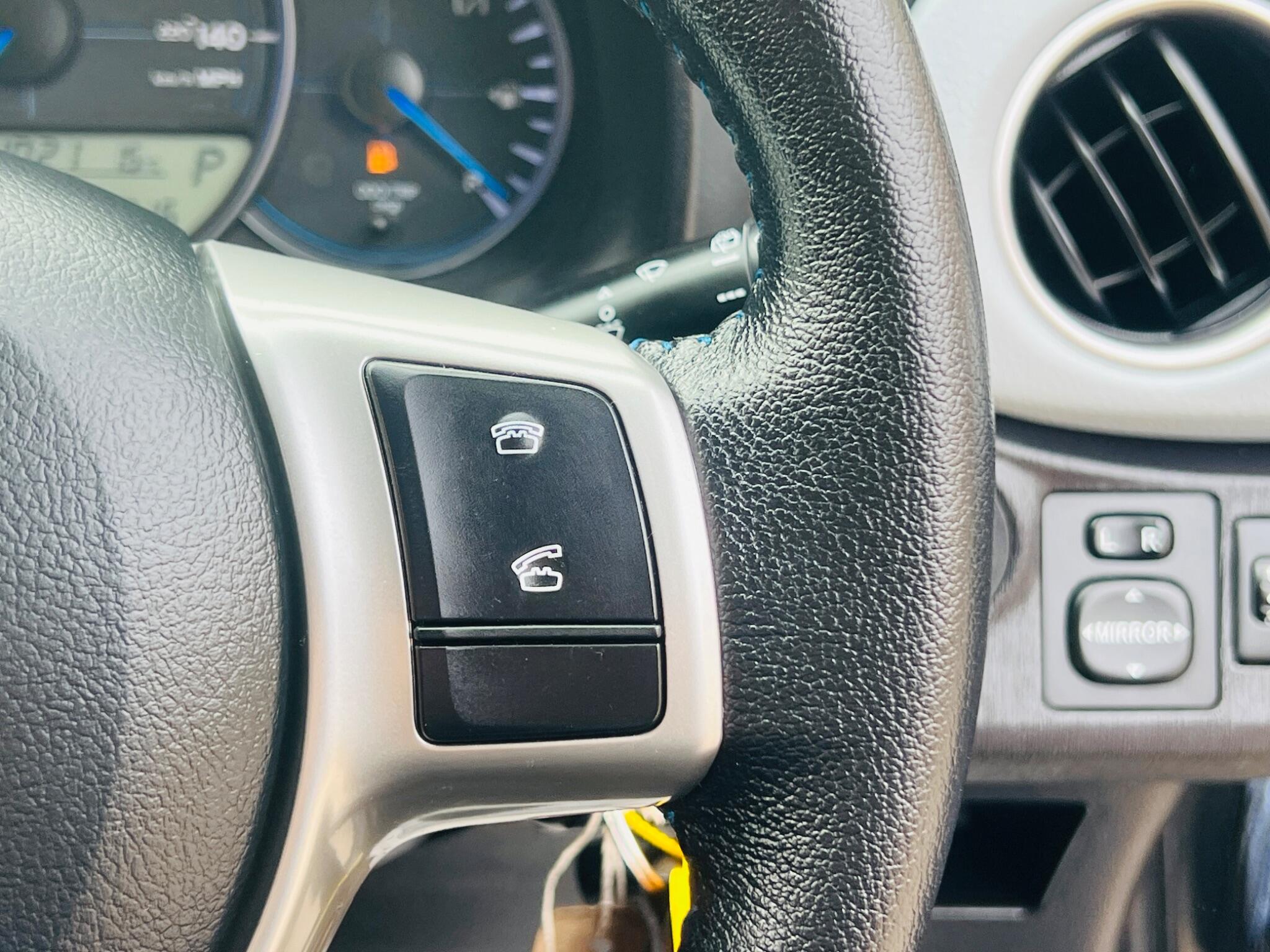 Toyota Yaris view 38