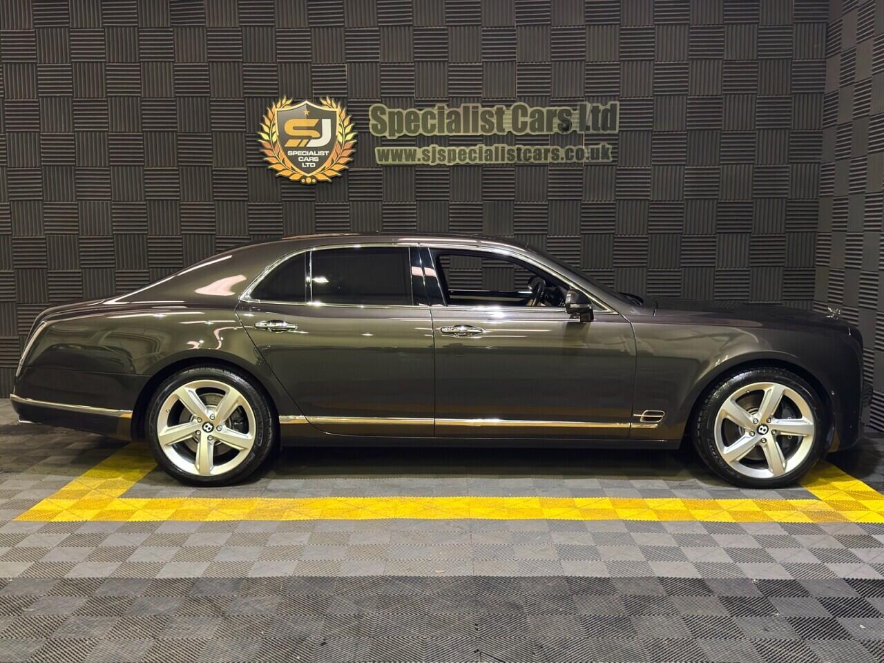 Bentley Mulsanne view 4
