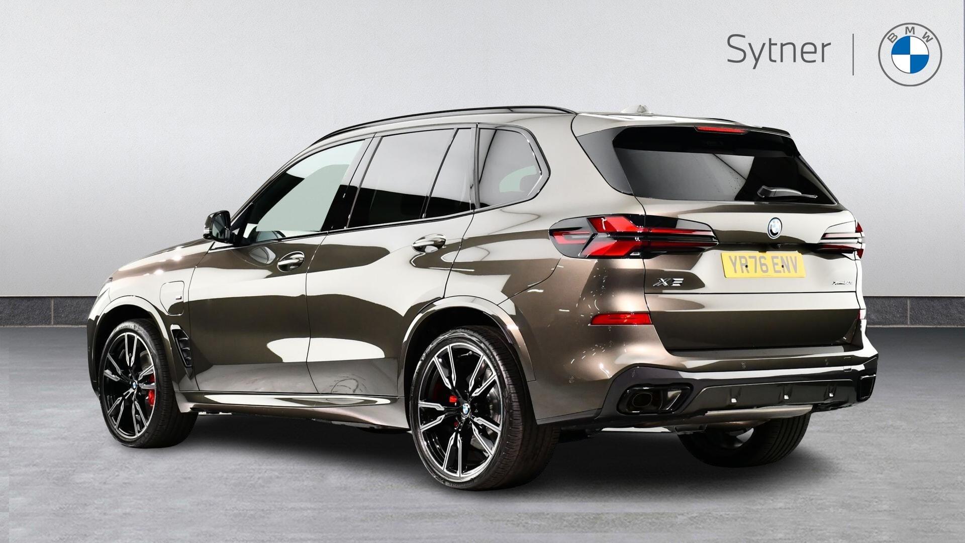 BMW X5 view 2