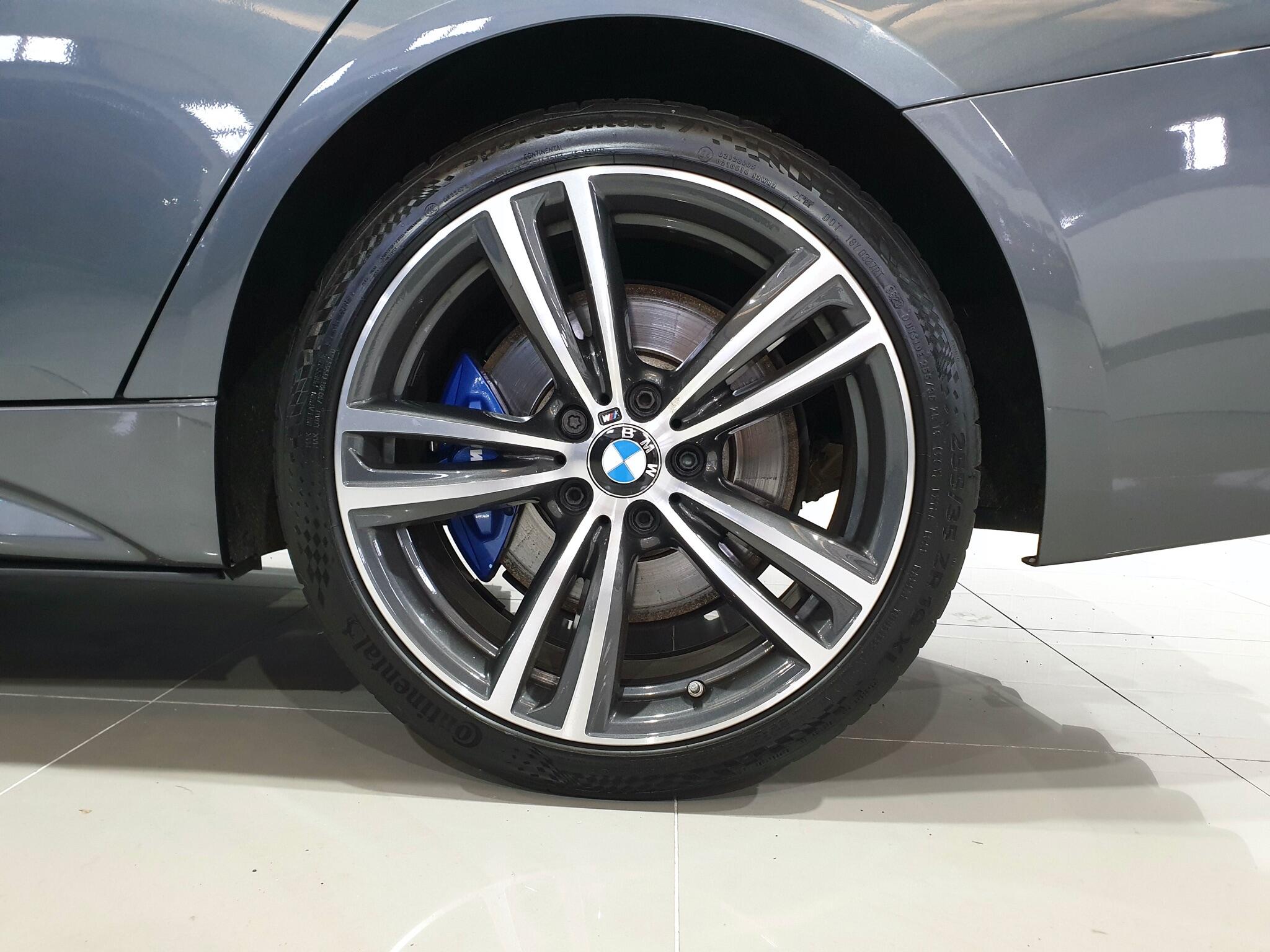 BMW 3 Series view 42