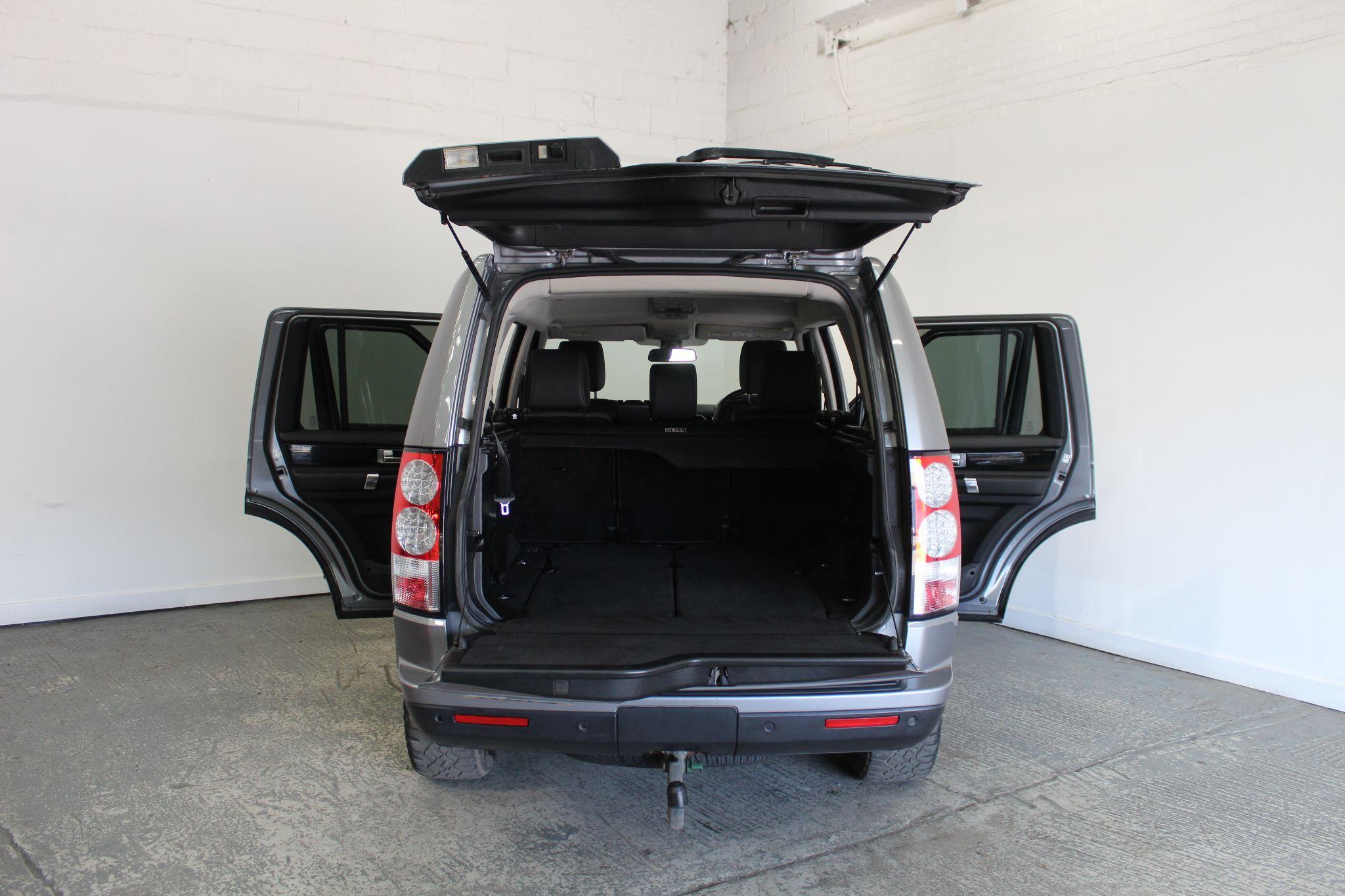 Land Rover Discovery view 24