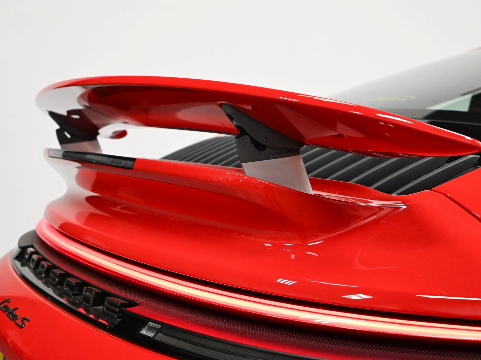 Porsche 911 view 27