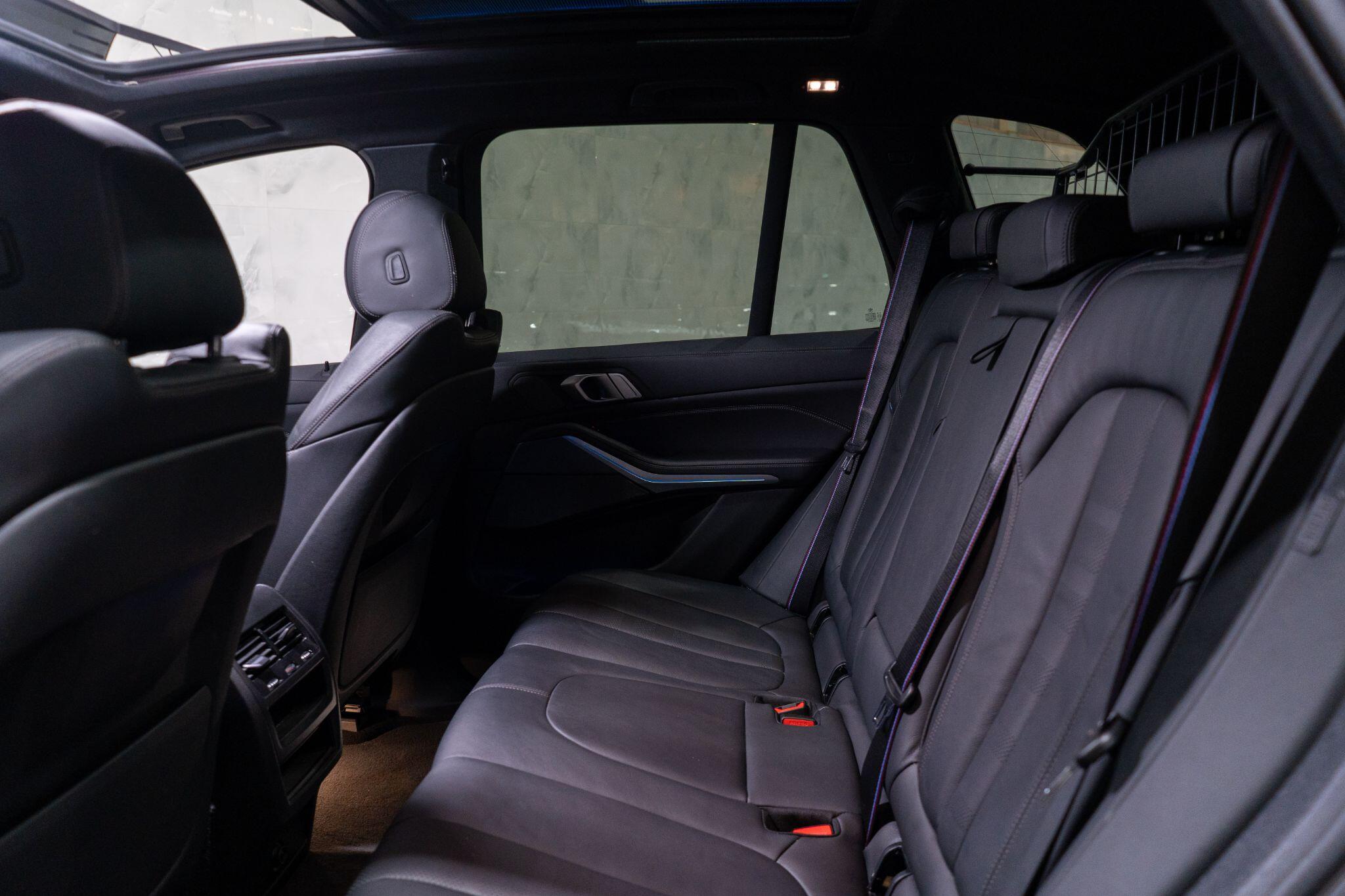 BMW X5 view 16