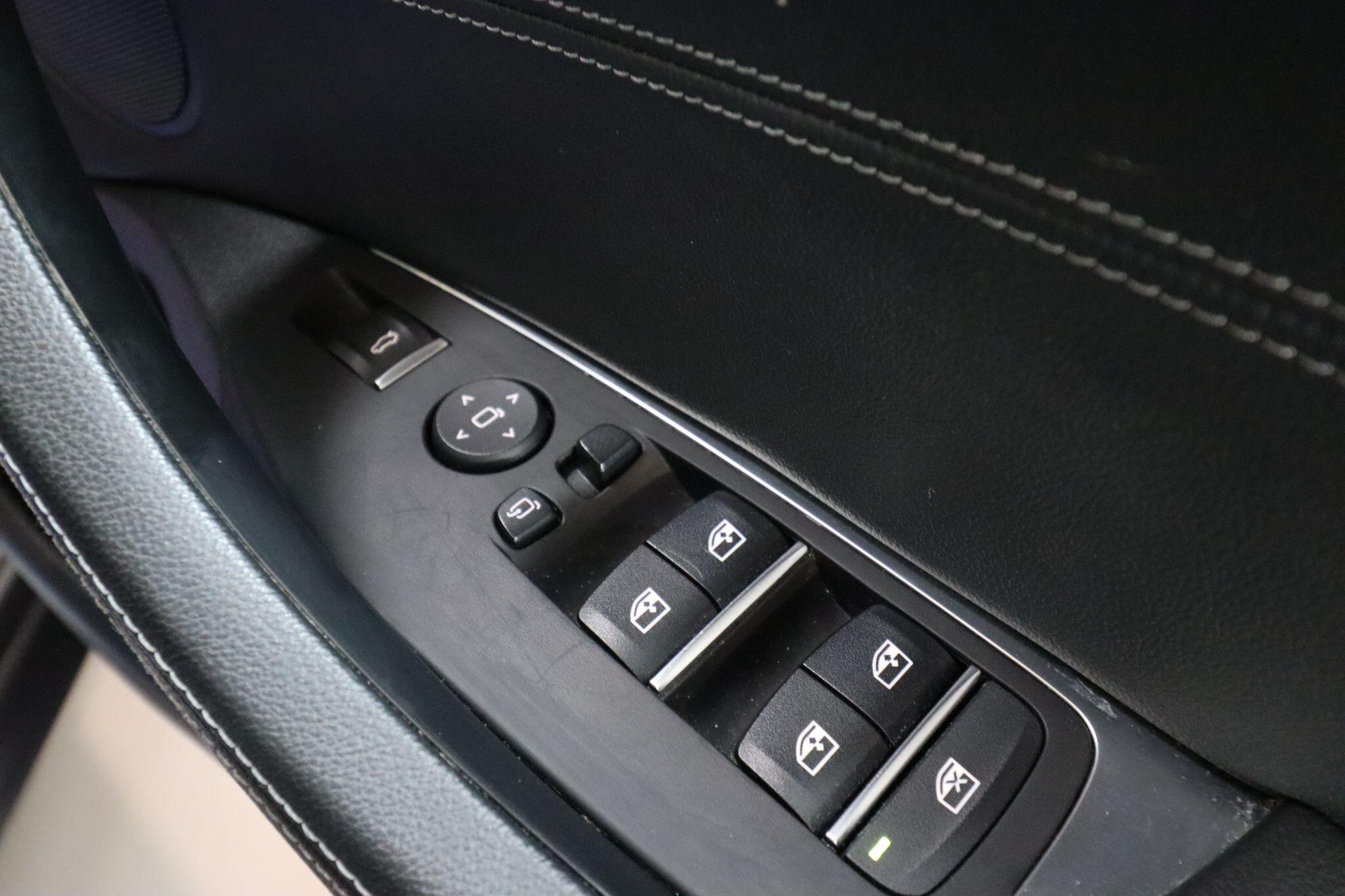 BMW X4 view 19