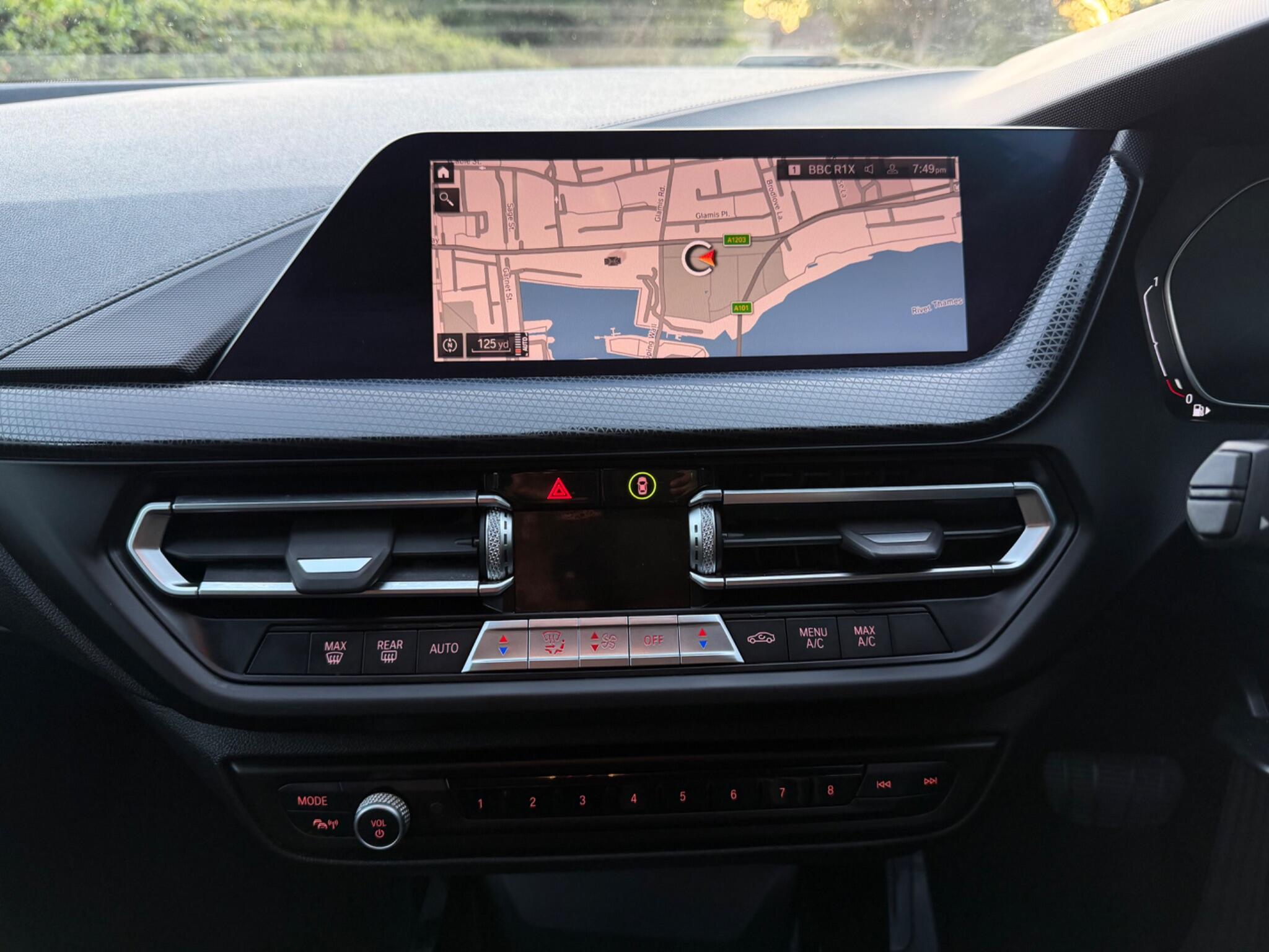 BMW 1 Series view 37