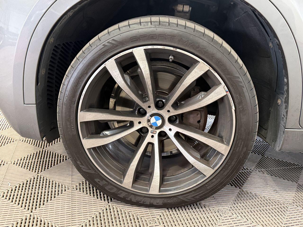 BMW X6 view 22