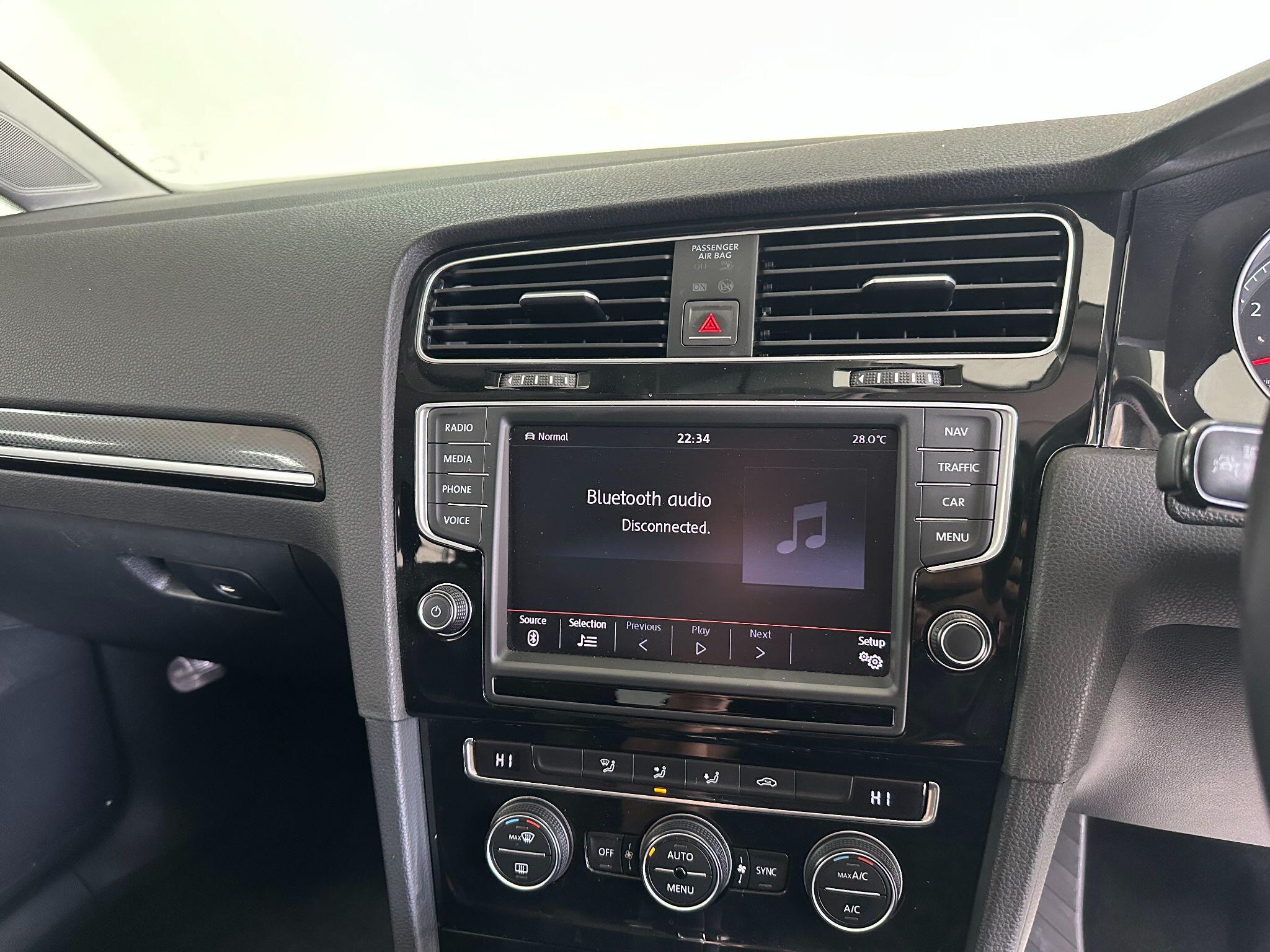 2015 Volkswagen Golf 1.4 TSI BlueMotion Tech ACT GT Edition DSG Euro 6 (s/s) 5dr • 65,647 miles image 21