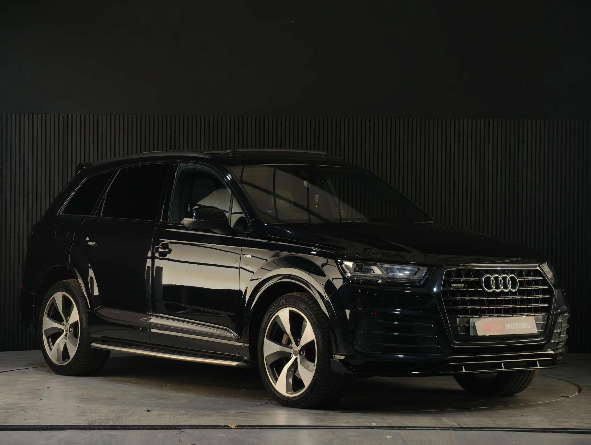 Audi Q7 main image