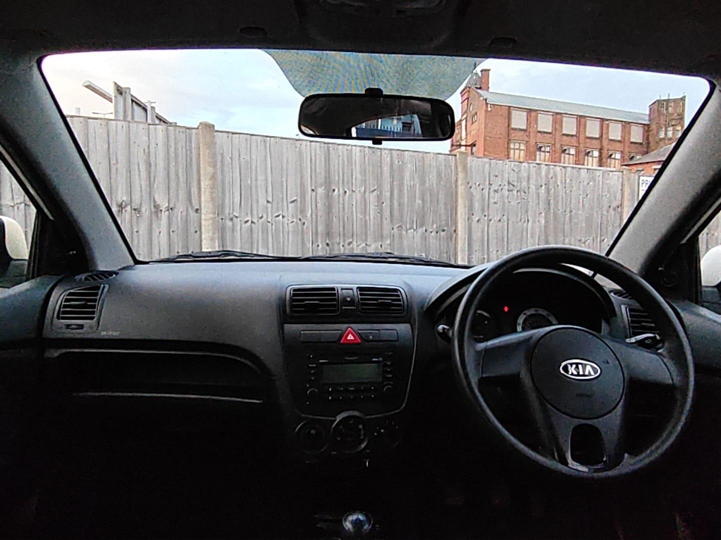 Kia Picanto view 16