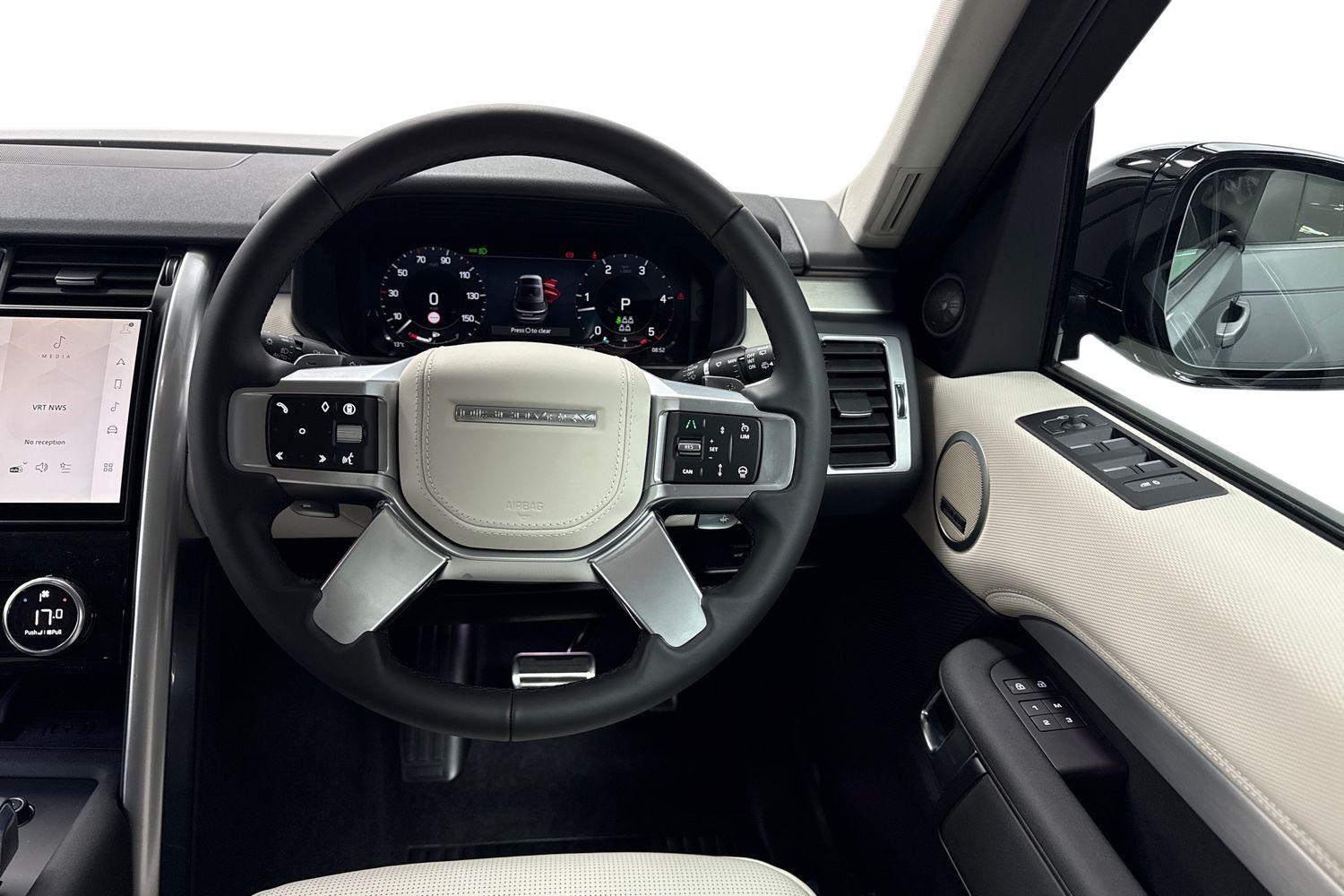 Land Rover Discovery view 9