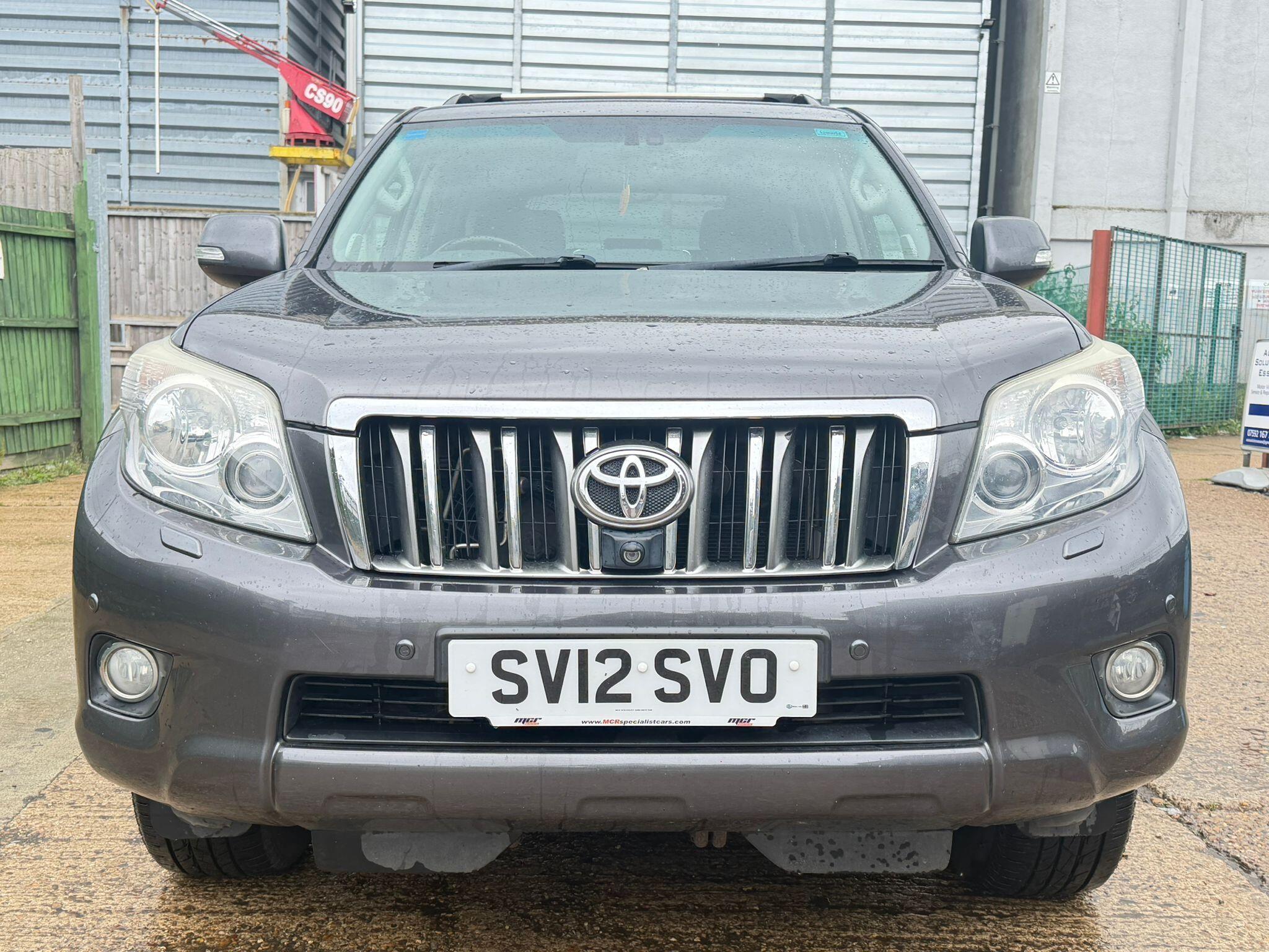 Toyota Land Cruiser view 8