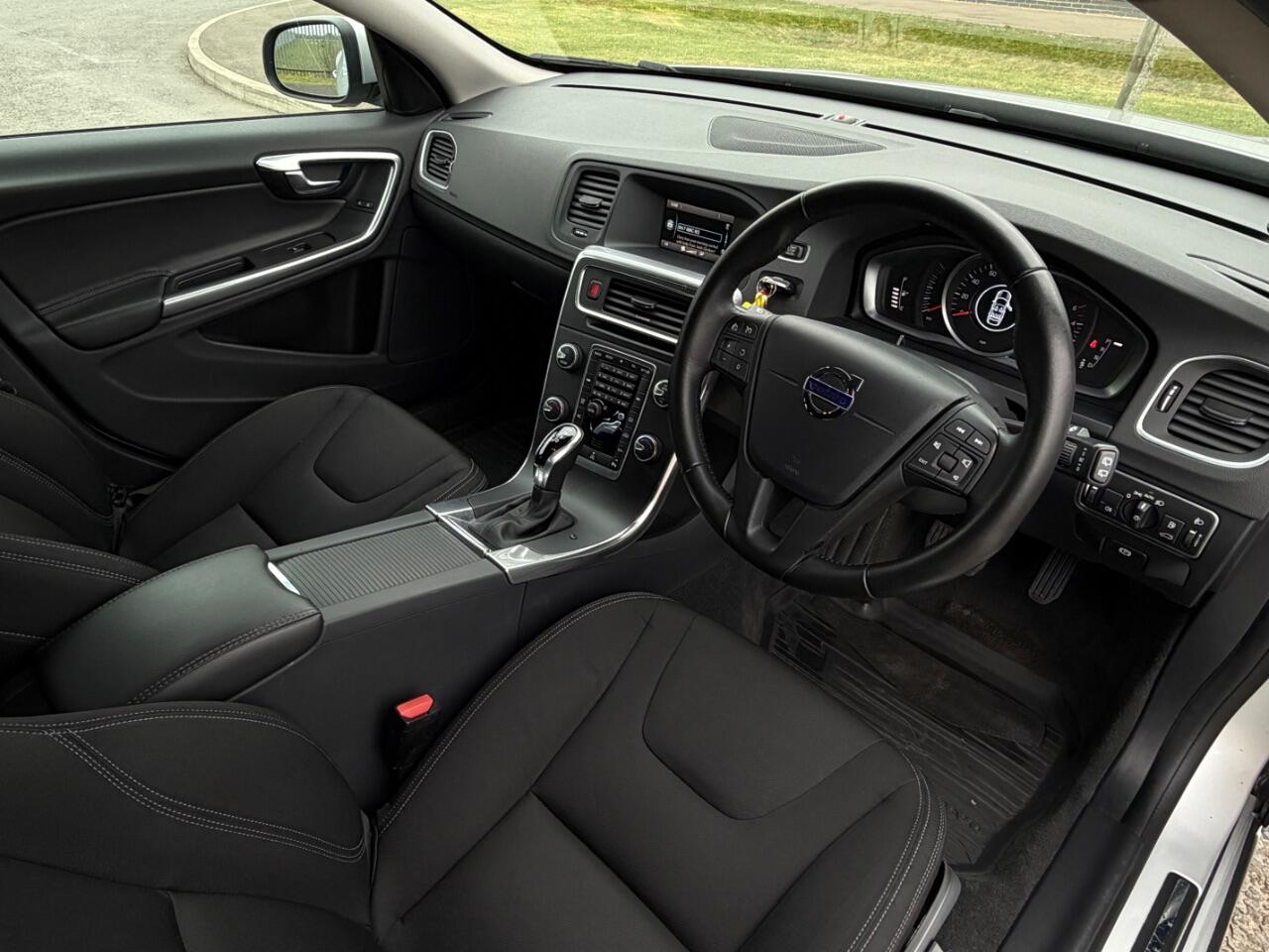 Volvo V60 view 13