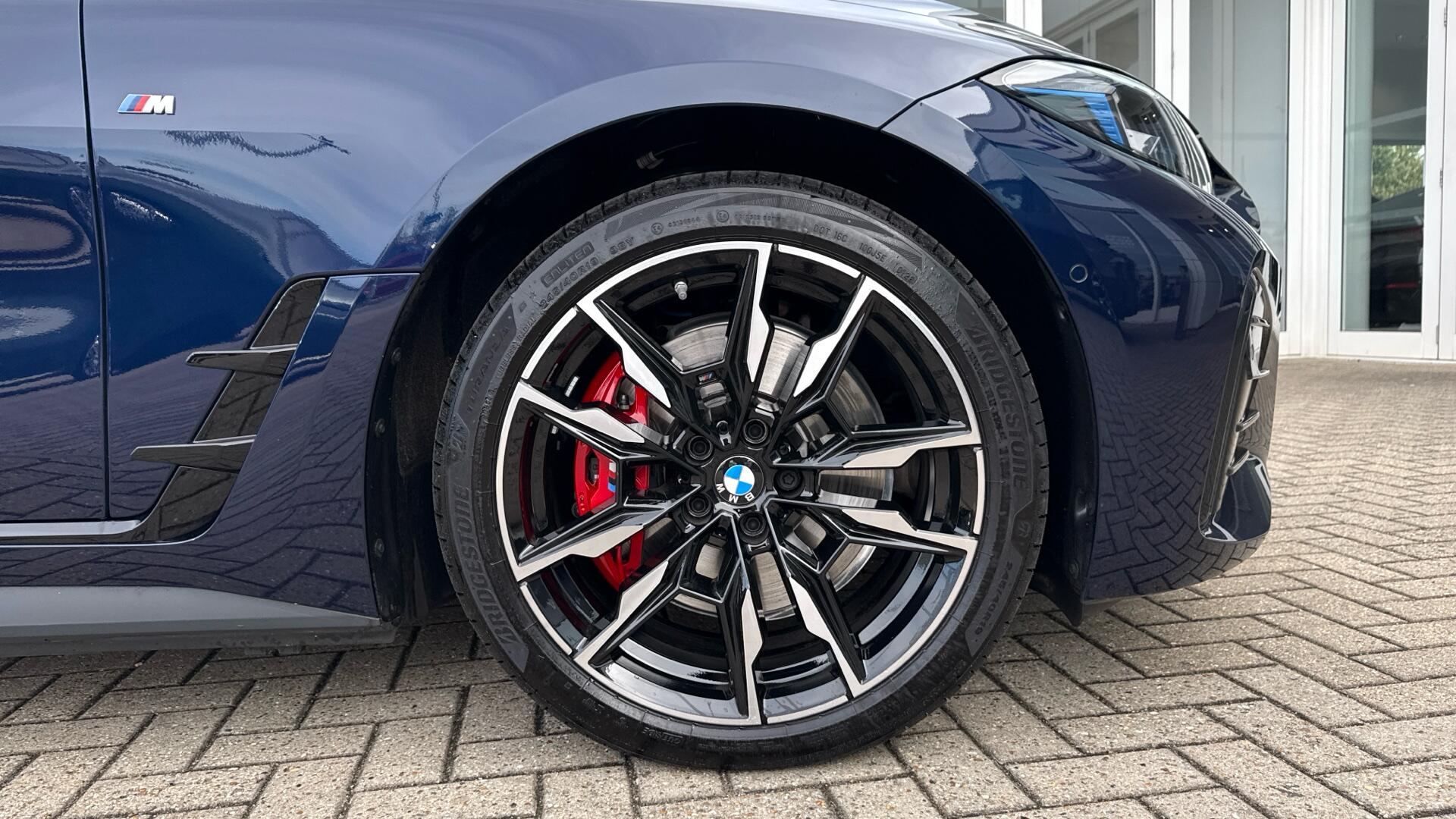 BMW i4 view 14