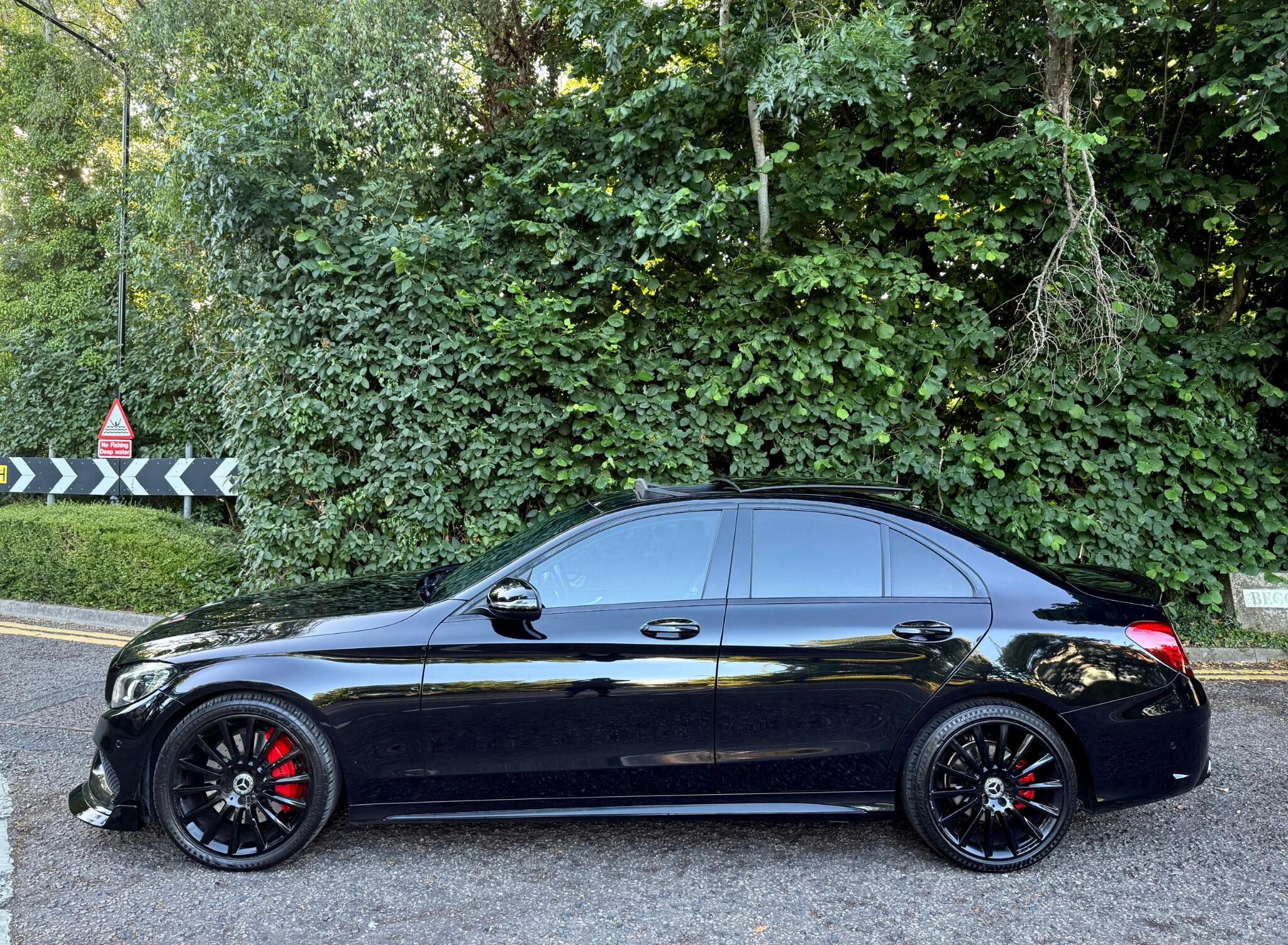 Mercedes-Benz C-Class view 9