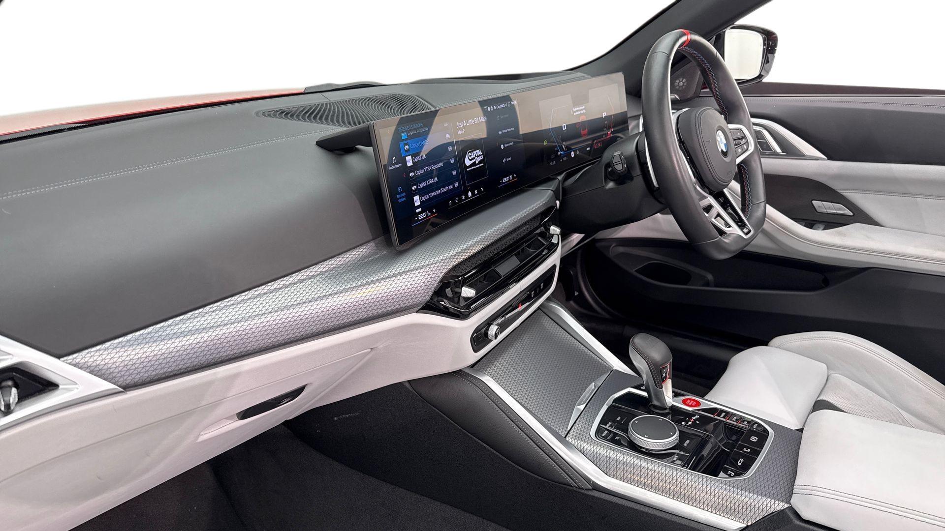 BMW M4 view 7