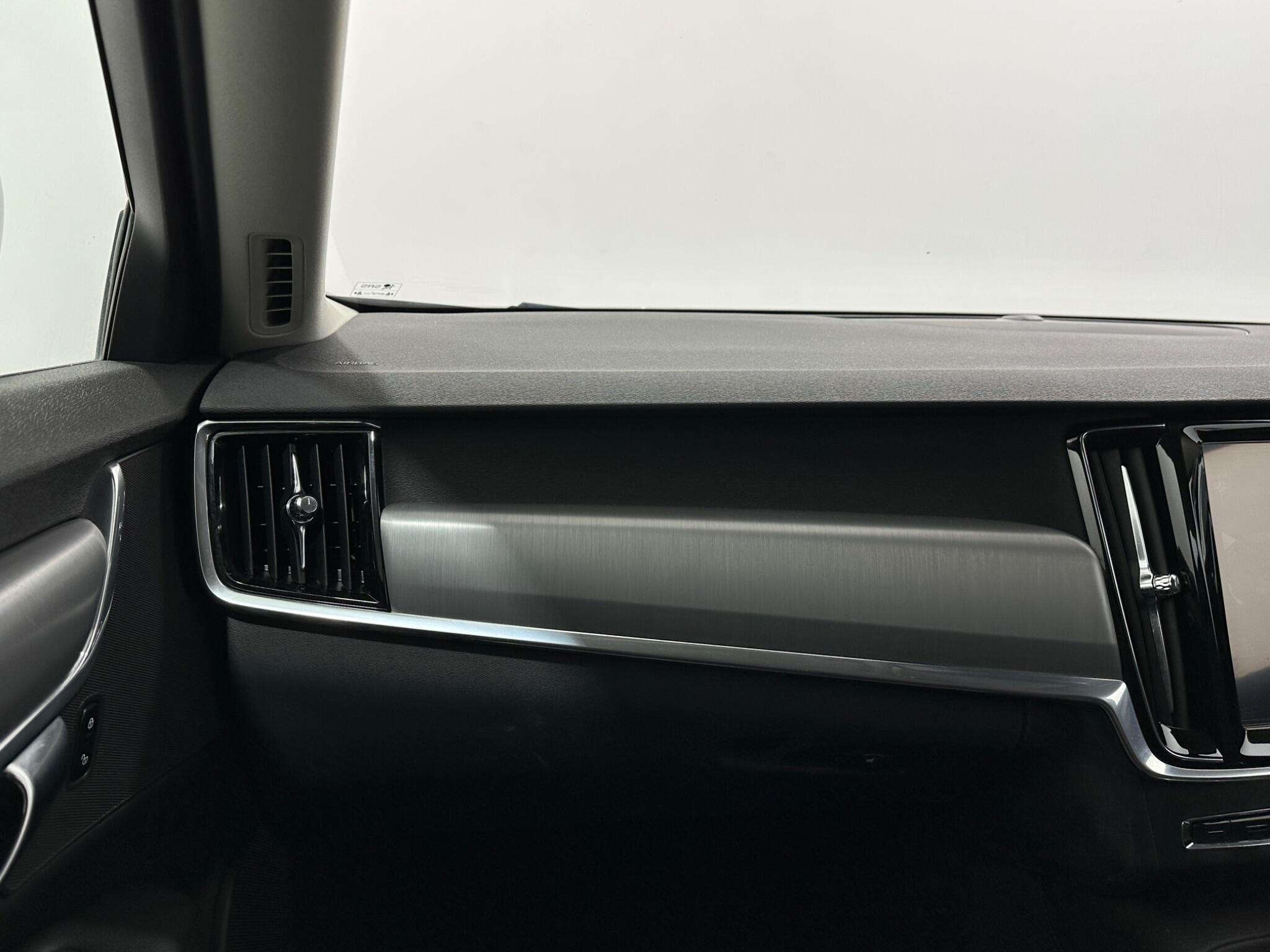 Volvo V90 view 28