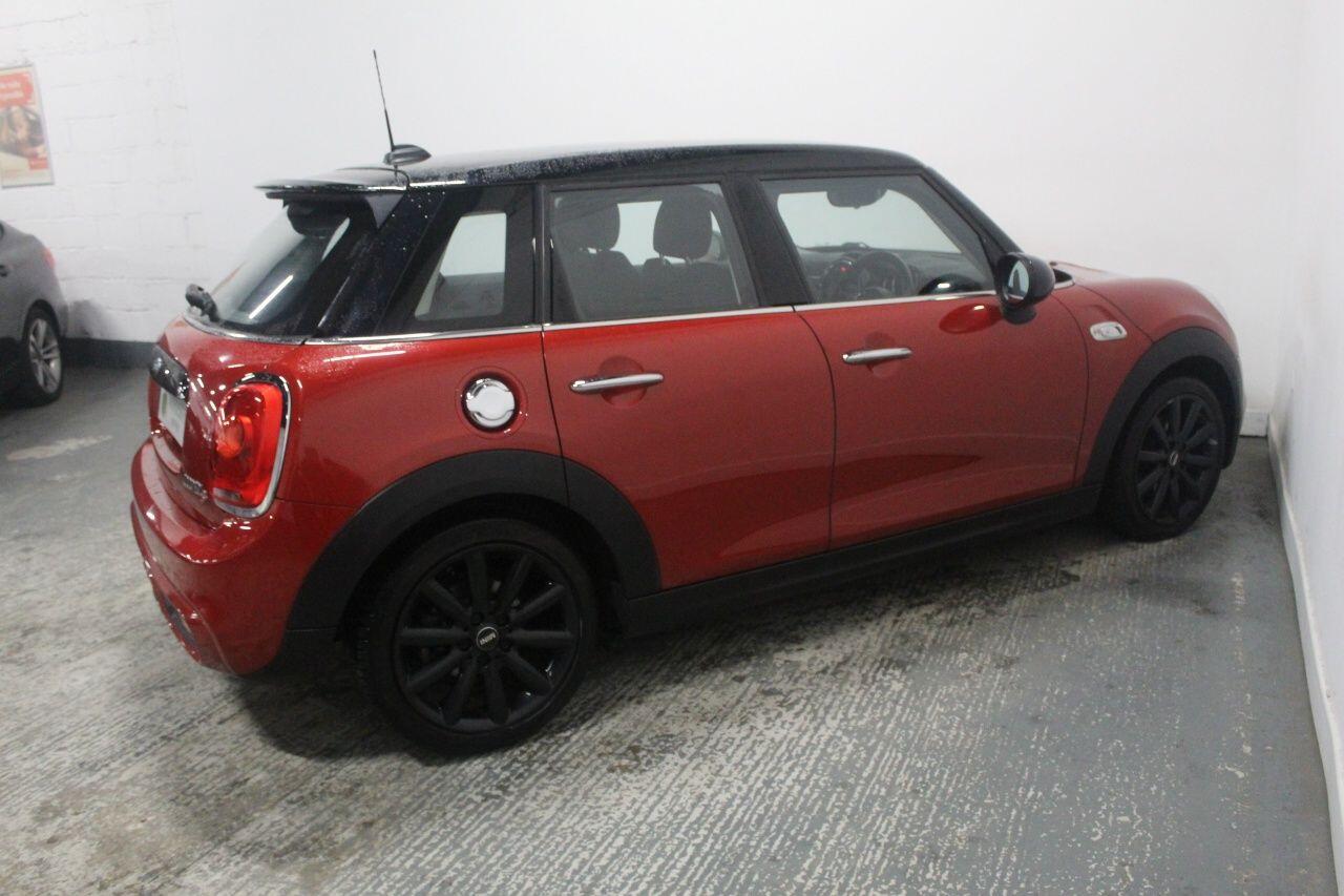 Mini Hatch view 11