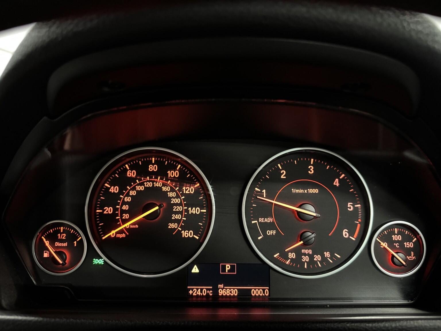 BMW 3 Series view 29