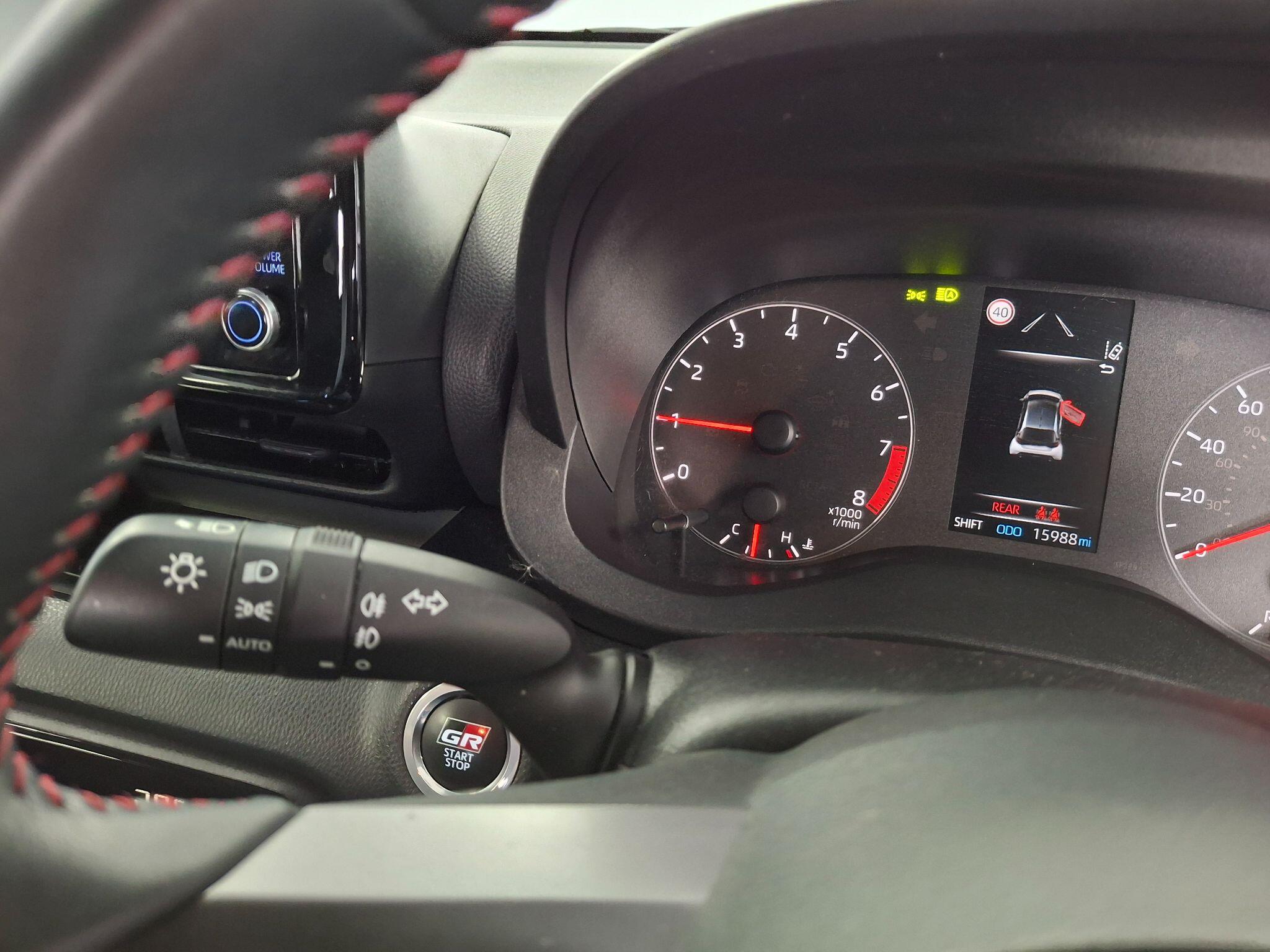 Toyota Yaris view 21