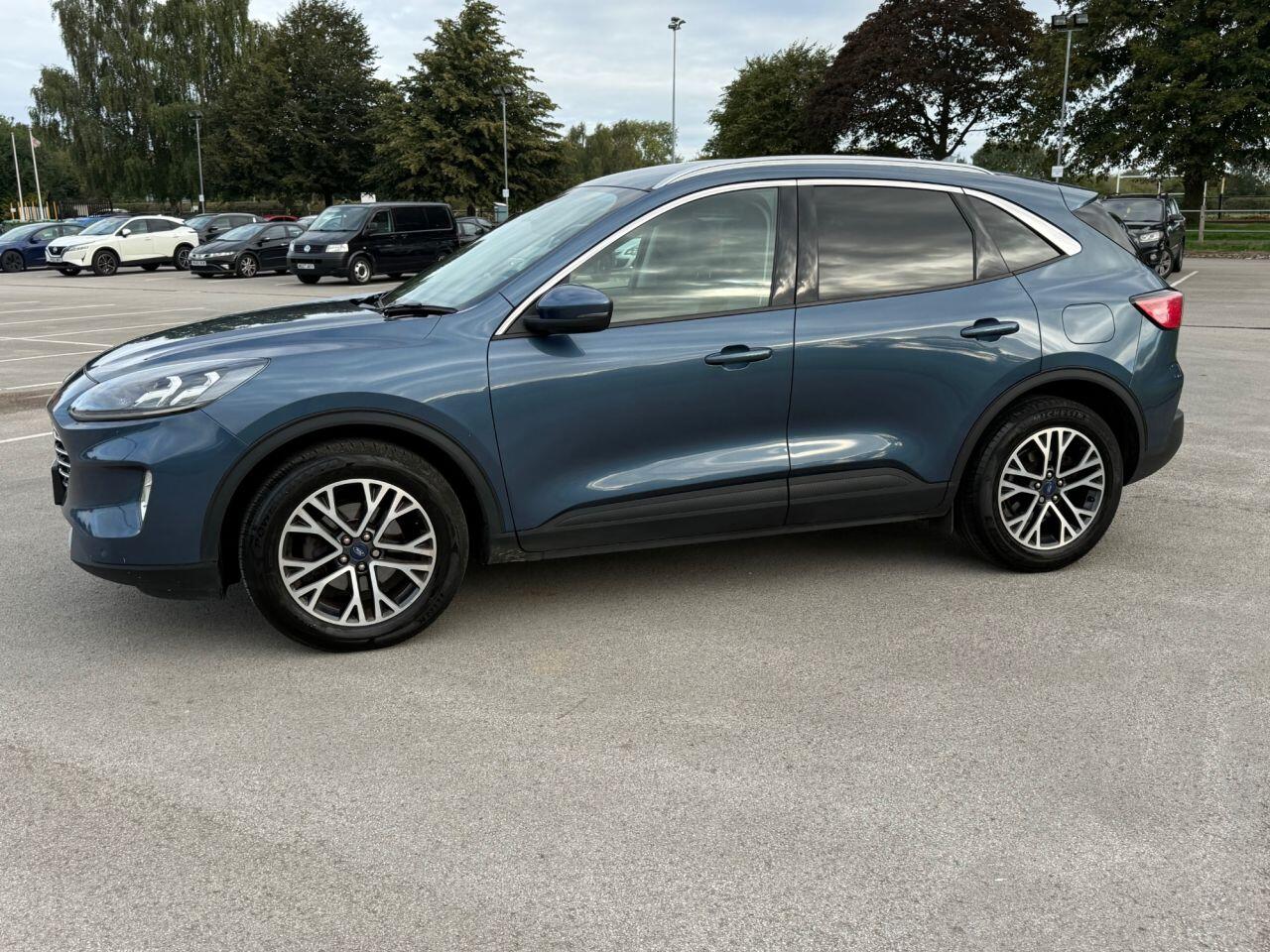 Ford Kuga view 5