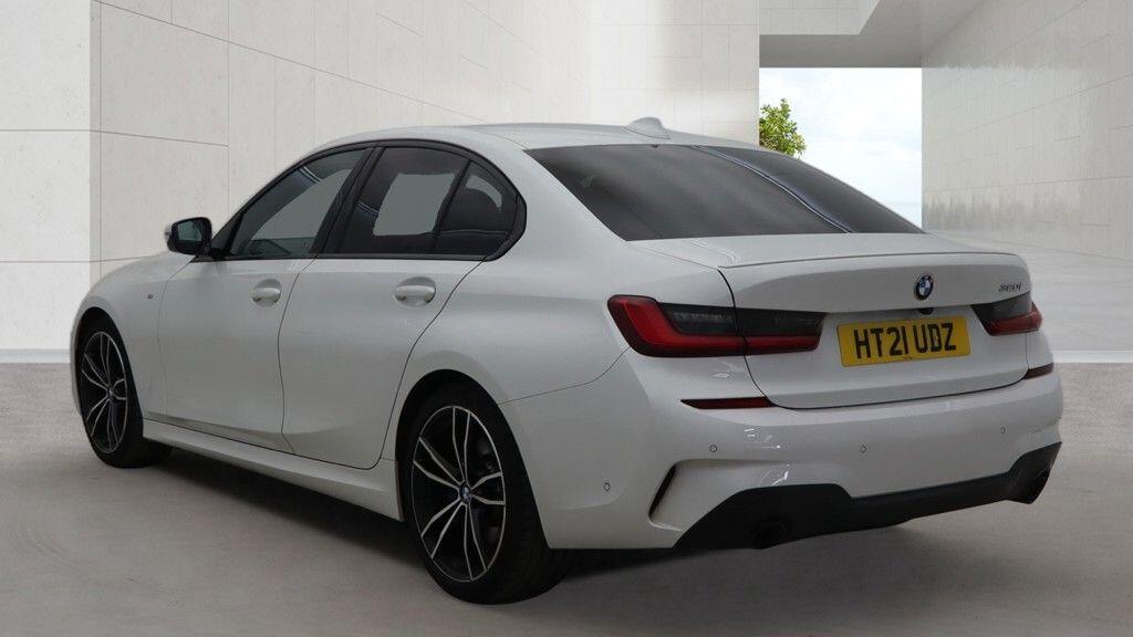 BMW 3 Series view 3