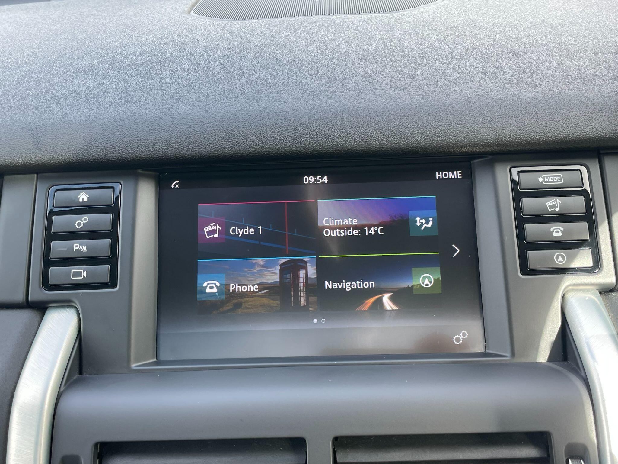 Land Rover Discovery Sport view 28