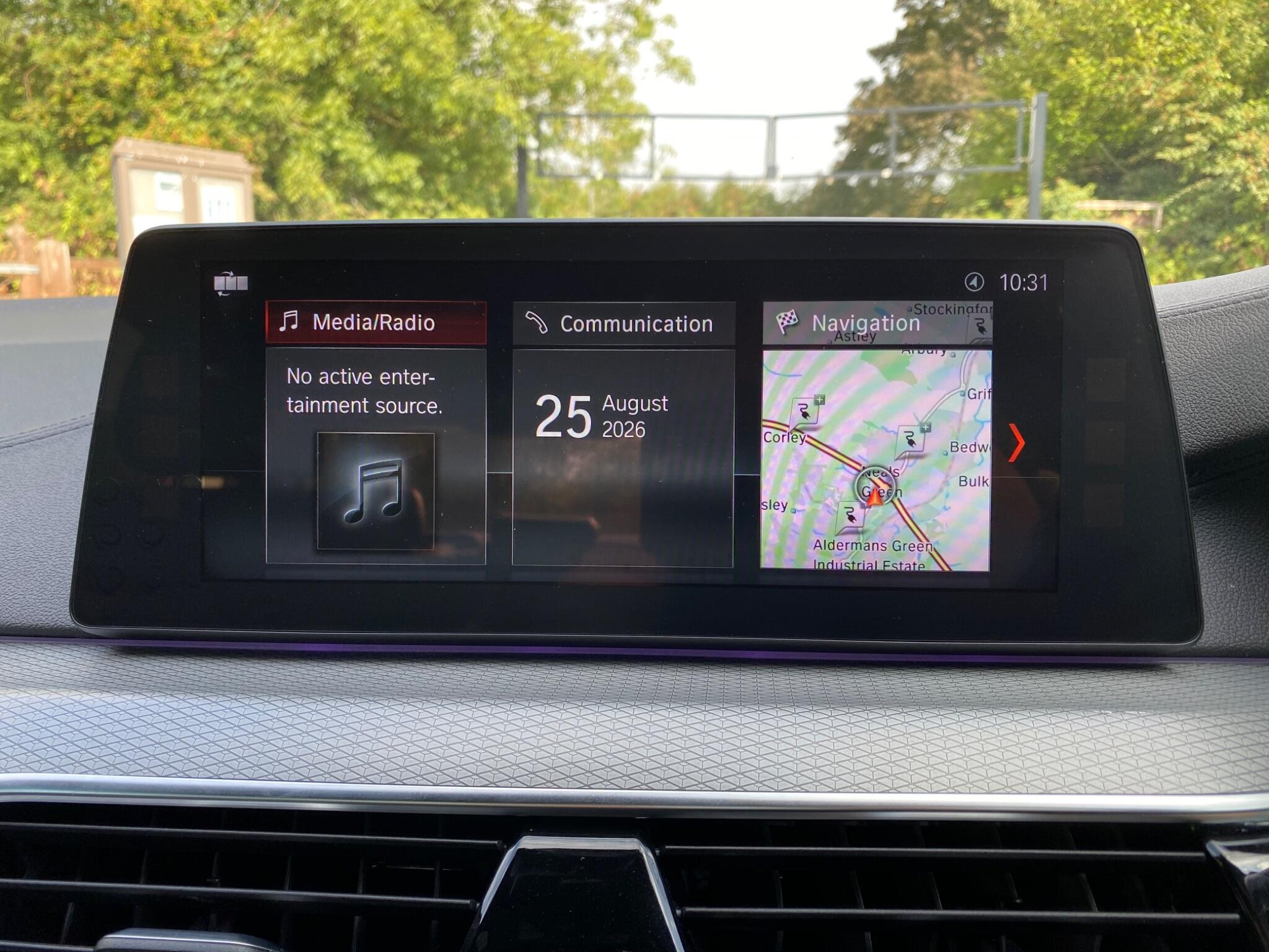 BMW 5 Series view 25