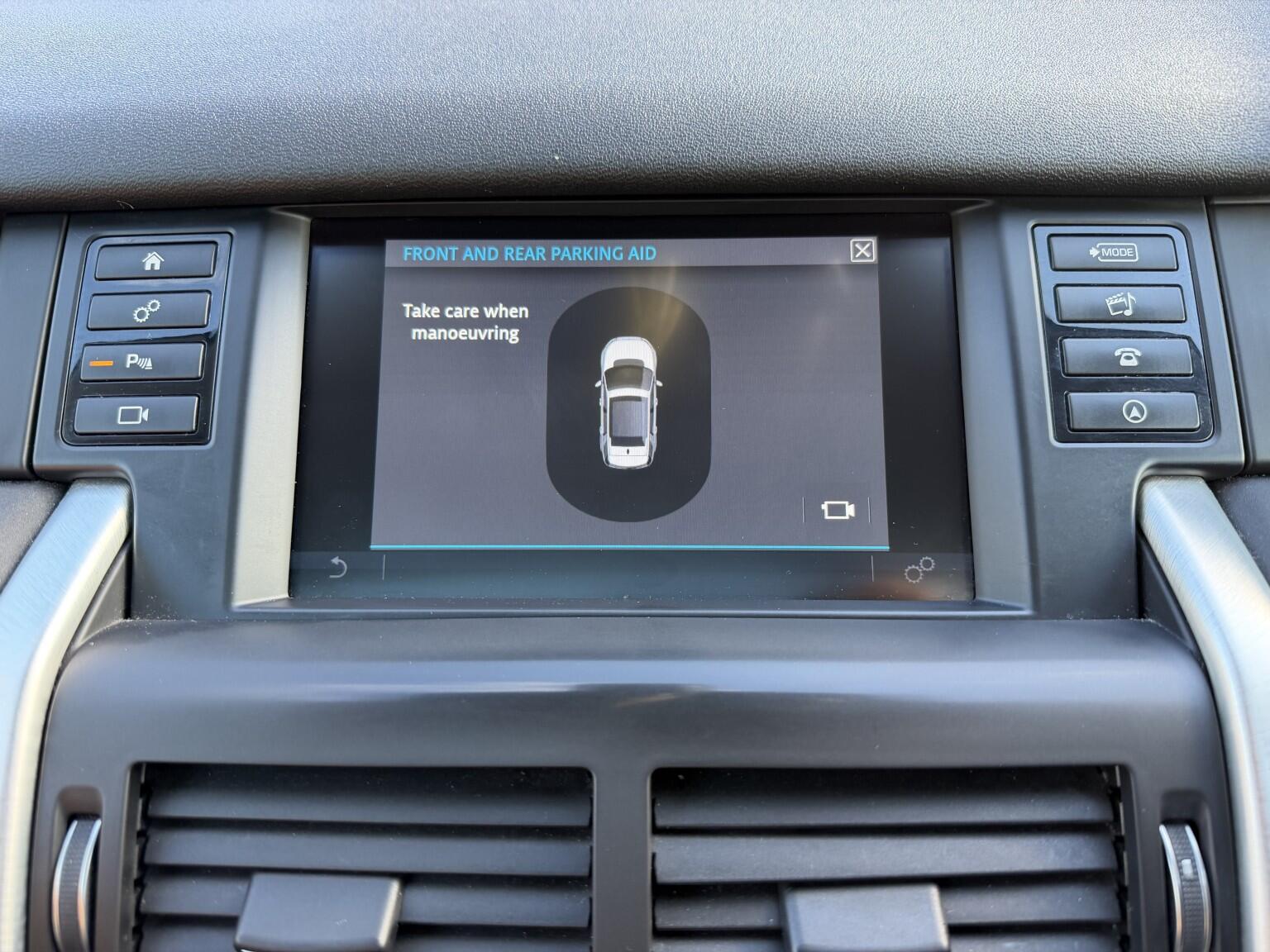 Land Rover Discovery Sport view 47