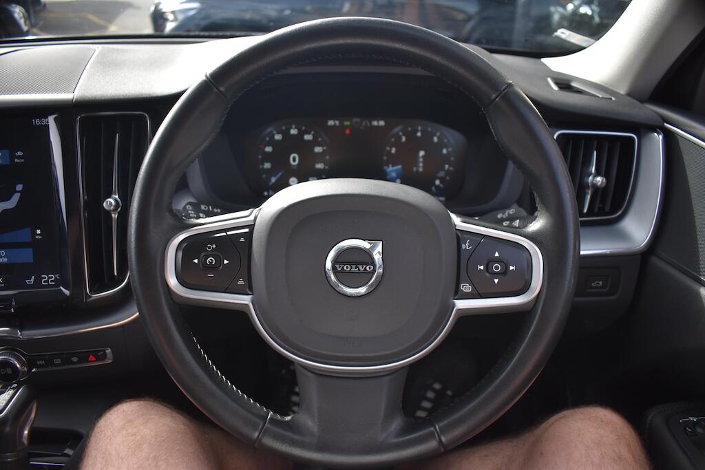 Volvo XC60 view 44