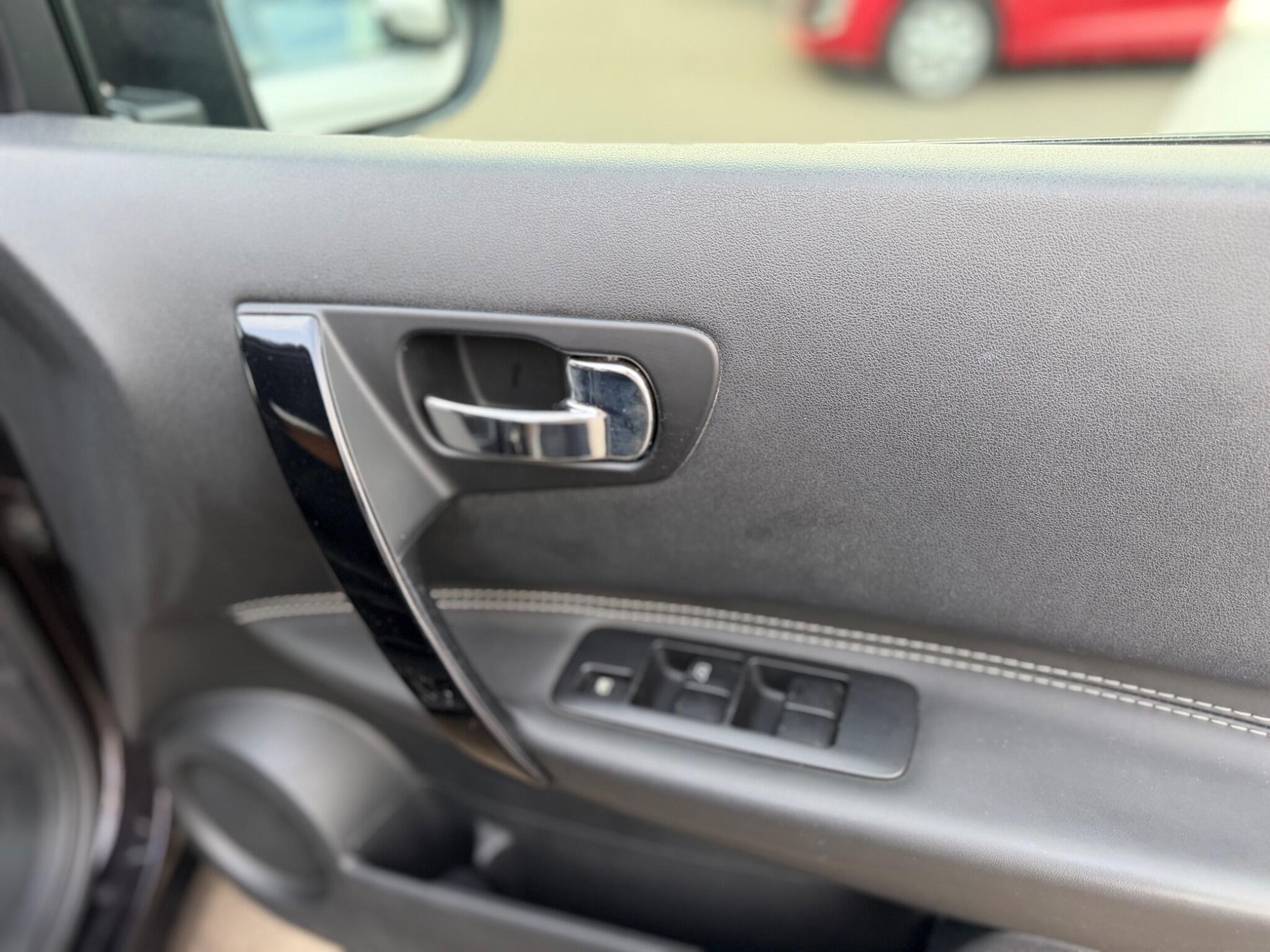 Nissan Qashqai view 25