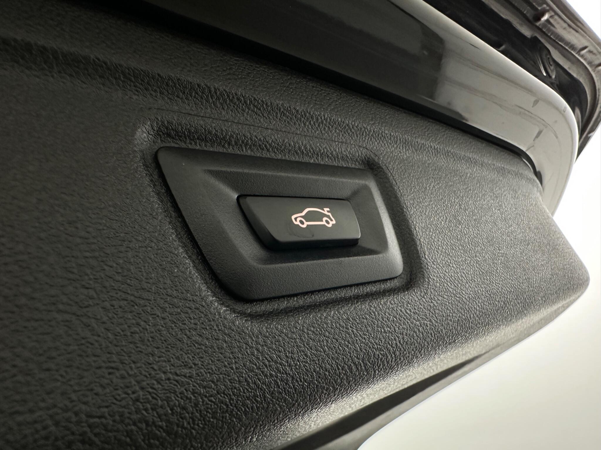 BMW 3 Series view 49