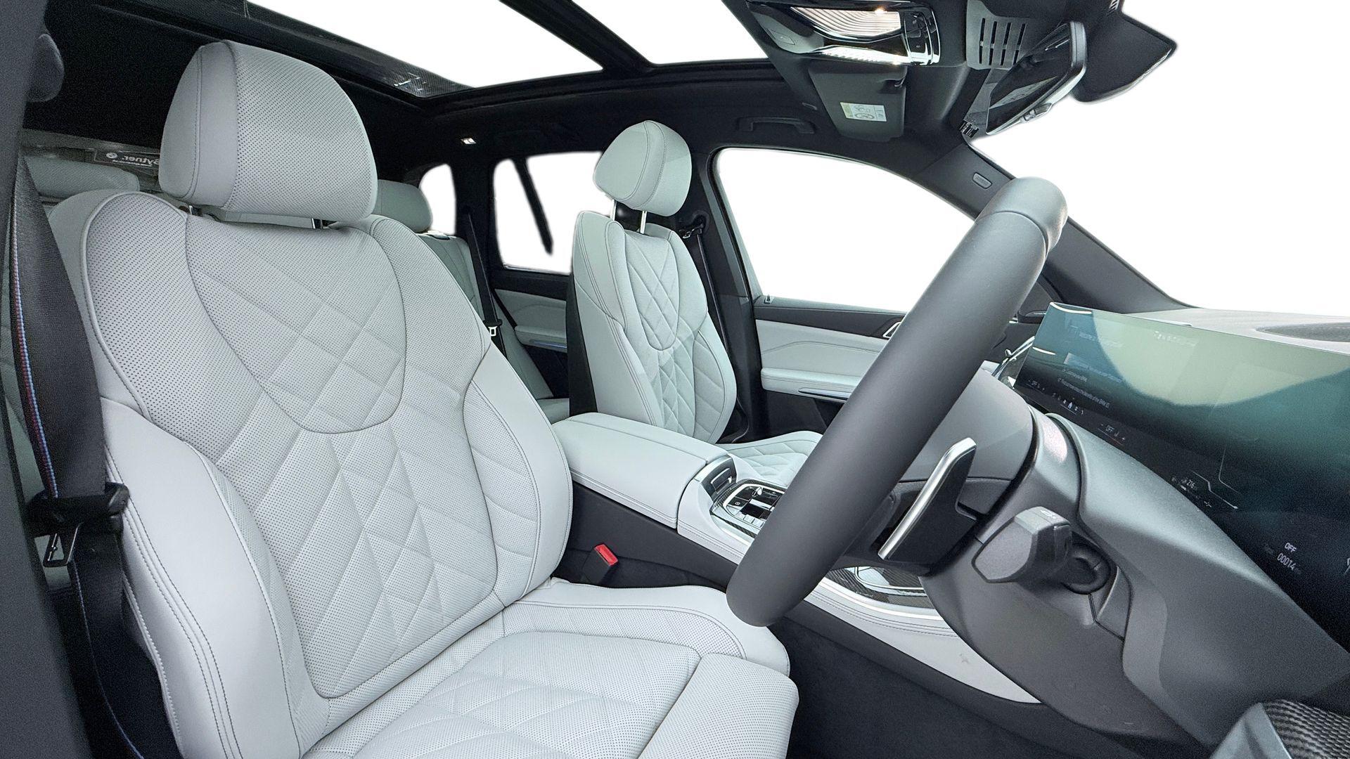 BMW X5 view 11
