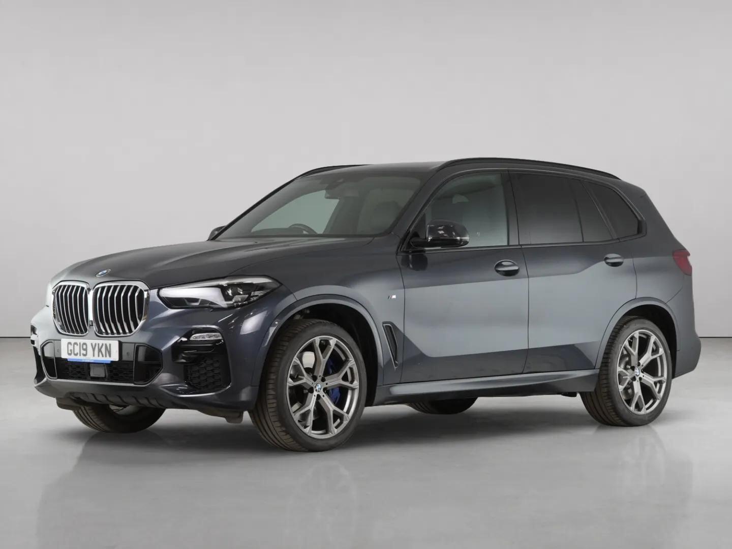 BMW X5 view 2