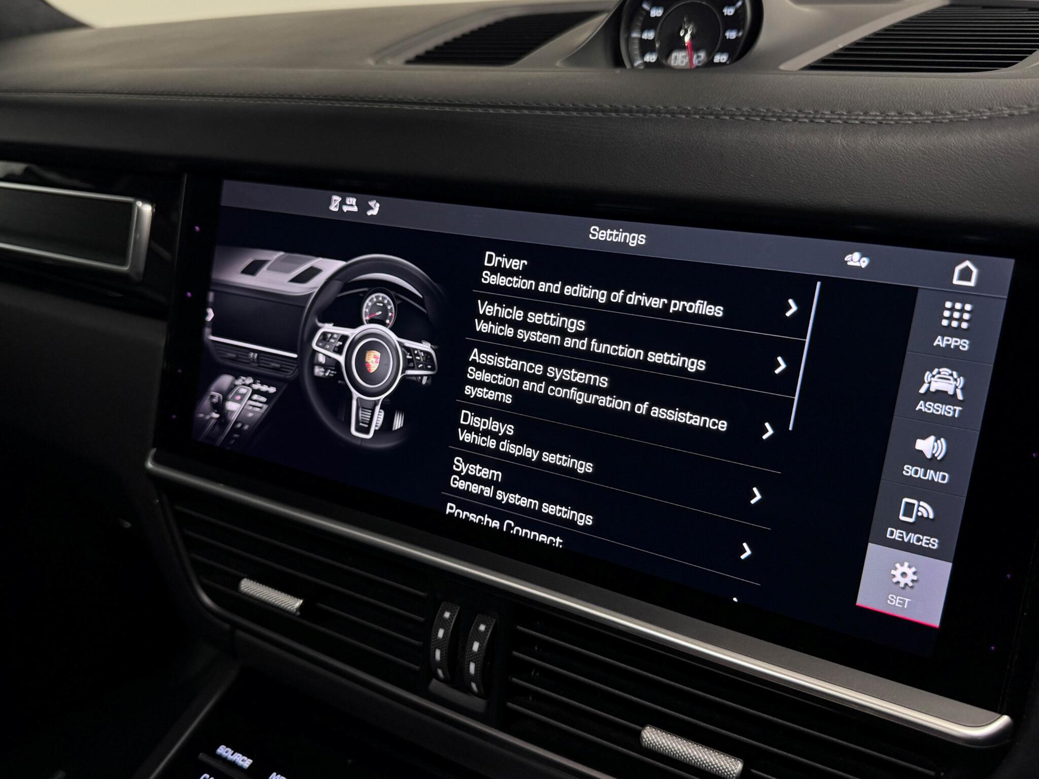 Porsche Cayenne view 78