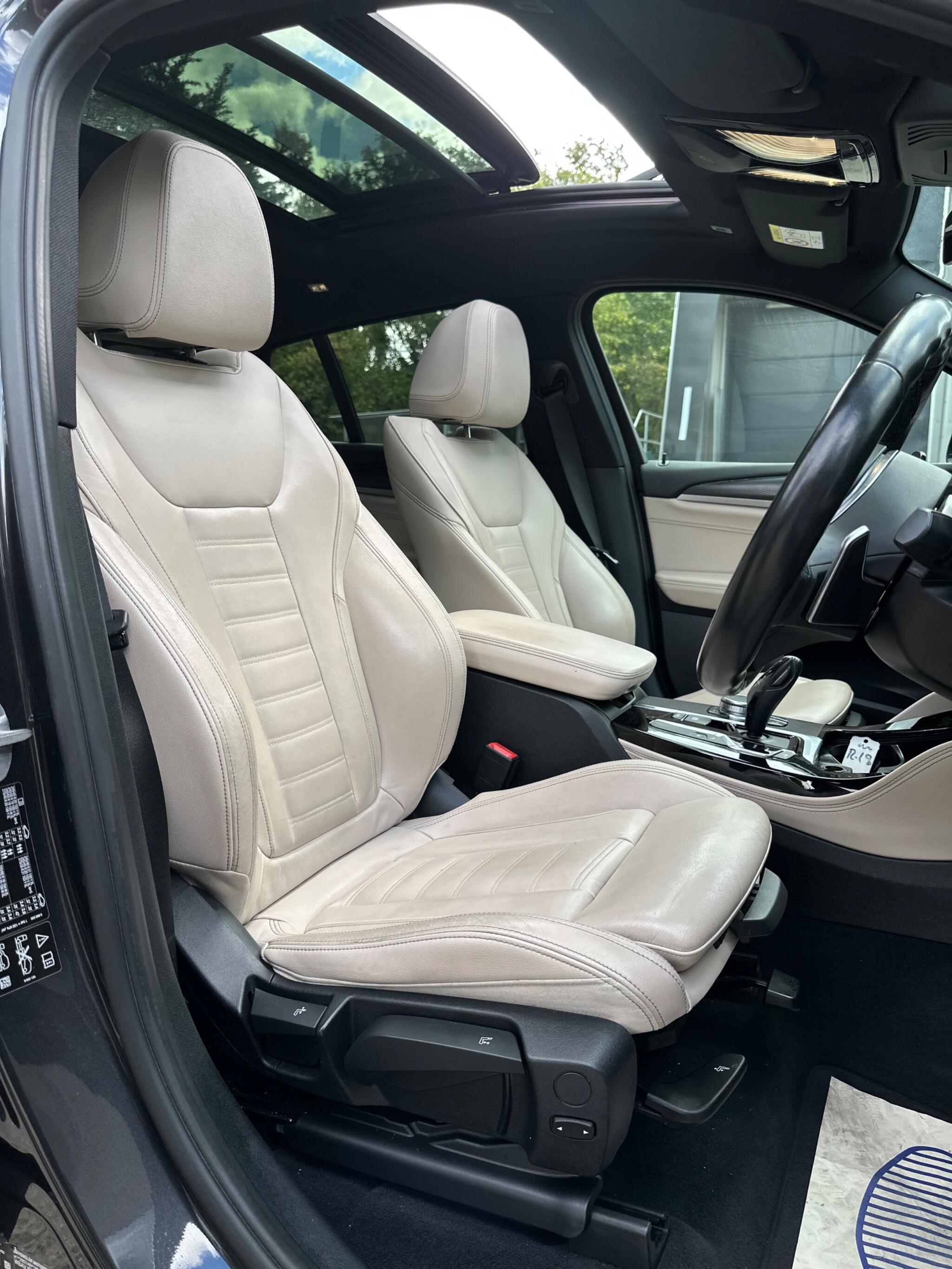 BMW X4 view 12